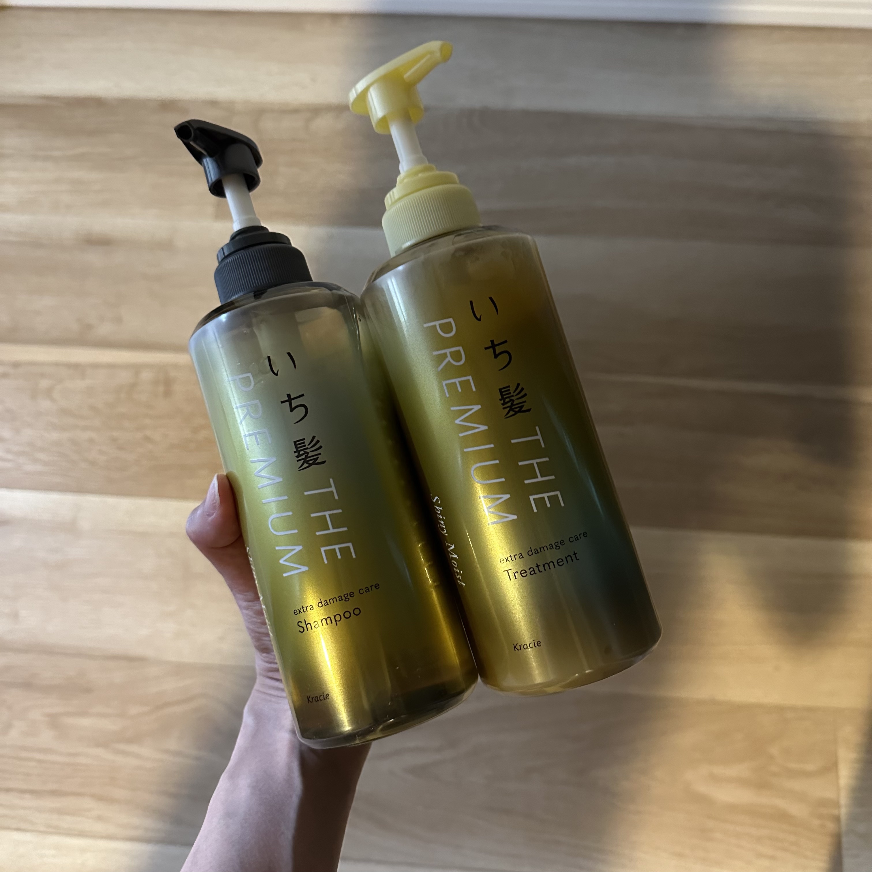 THE PREMIUM エクストラダメージケアシャンプー／トリートメント（シャイニーモイスト）/いち髪/市販シャンプーを使ったクチコミ（1枚目）