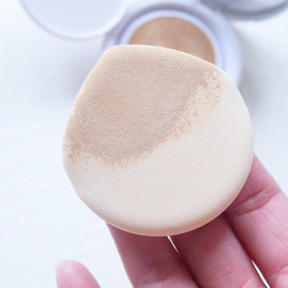 COSCOS UHDフルカバレッジクッション532(ナチュラルベージュ)/COSCOS/クッションファンデーションを使ったクチコミ（3枚目）