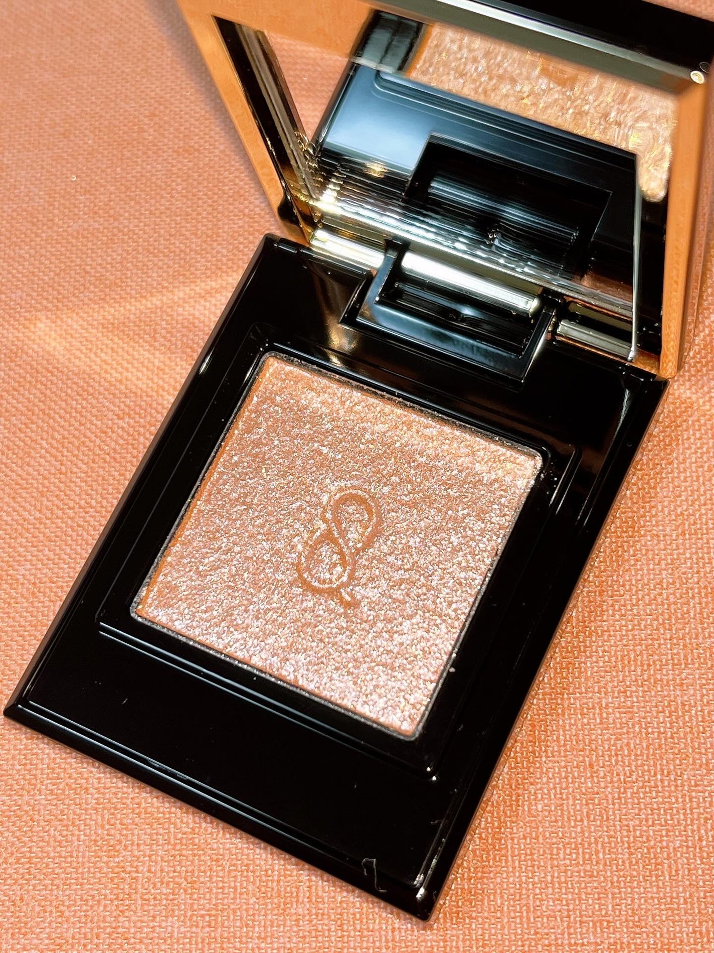 SUQQU モノ ルック アイズ/SUQQU/単色アイシャドウを使ったクチコミ(3枚目)