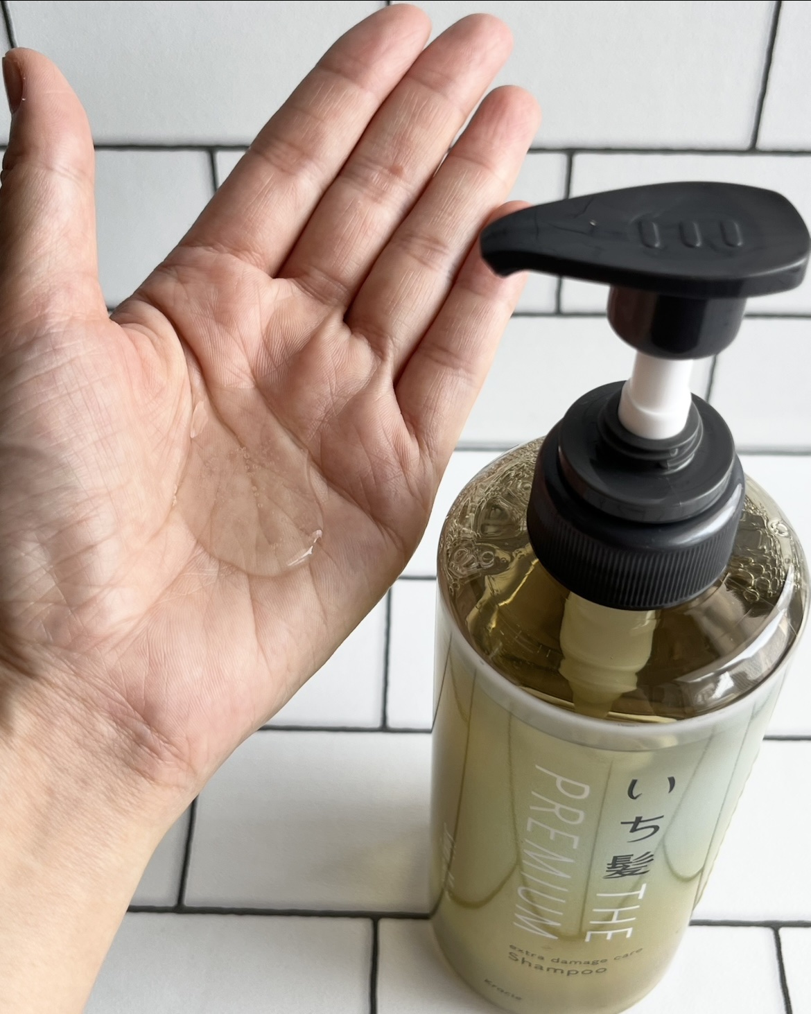 THE PREMIUM エクストラダメージケアシャンプー／トリートメント（シャイニーモイスト）/いち髪/市販シャンプーを使ったクチコミ（2枚目）