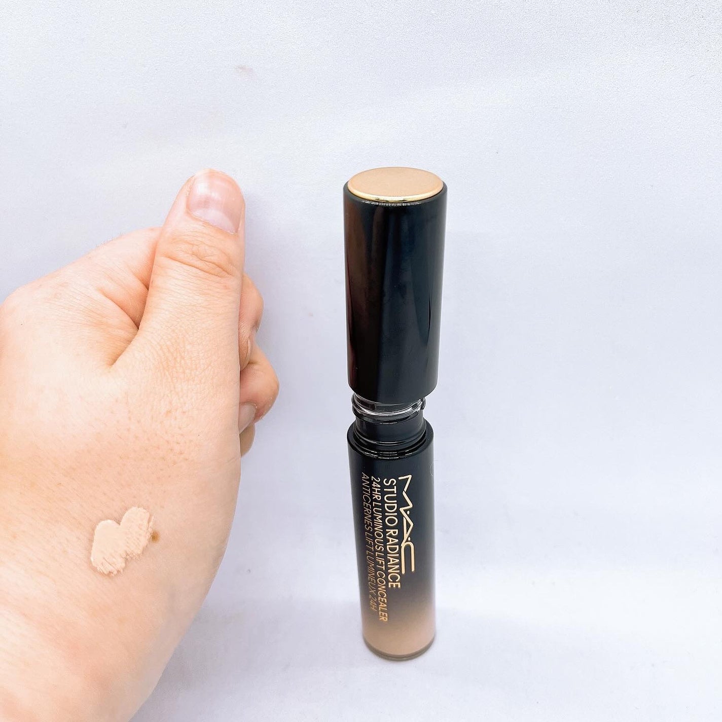 スタジオ ラディアンス 24 ルミナス コンシーラー/M・A・C/リキッドコンシーラーを使ったクチコミ(4枚目)