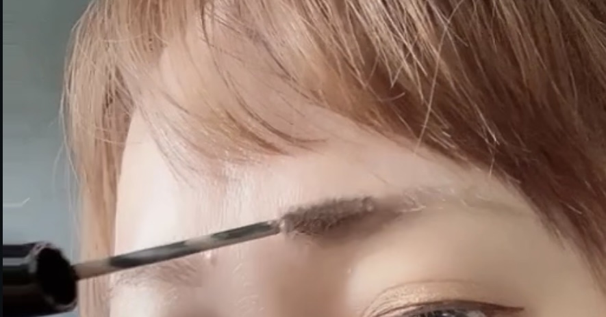 ケイト 3DアイブロウカラーZ/KATE/眉マスカラを使ったクチコミ（3枚目）