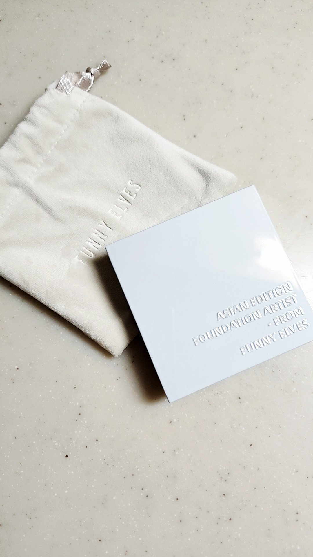 ネビュラ プレストパウダー/FUNNY ELVES方里/プレストパウダーを使ったクチコミ（3枚目）