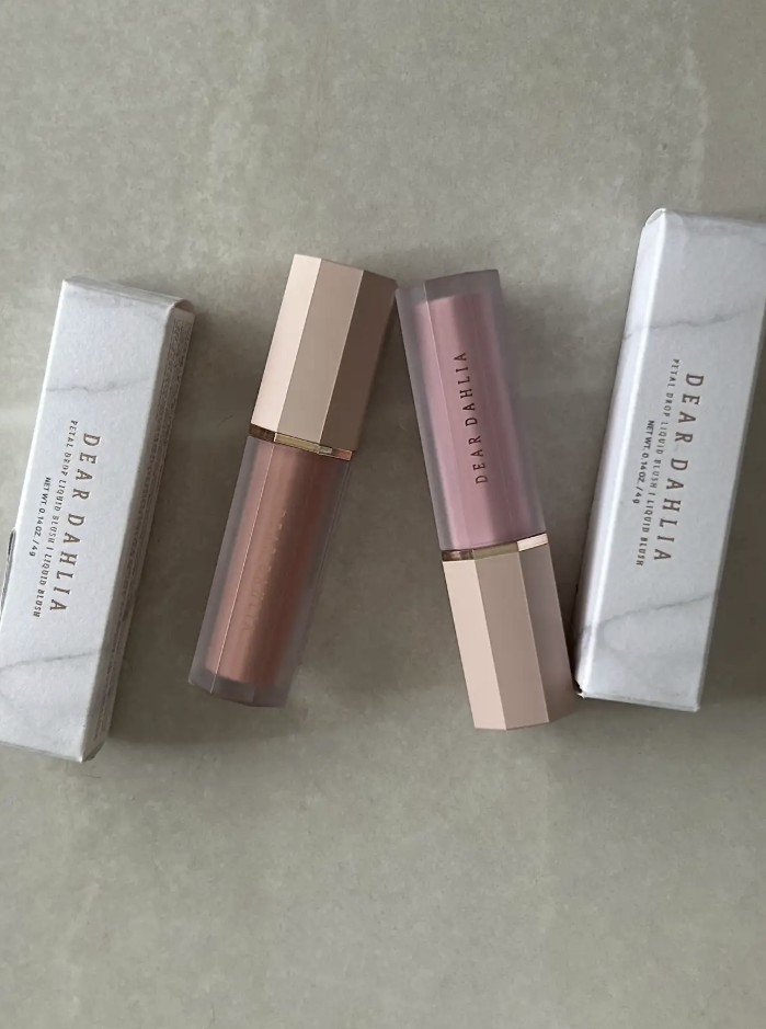 ペタルドロップリキッドブラッシャー/DEAR DAHLIA/リキッドチークを使ったクチコミ（1枚目）