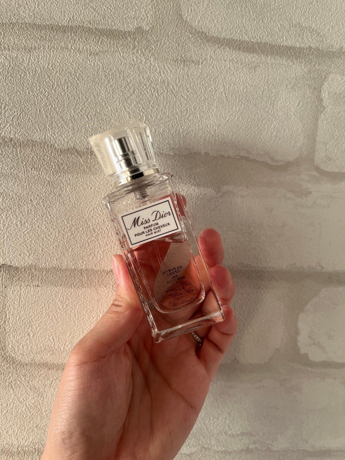 なつ. on LIPS 「Dior...ミスディオールヘアミストこれがめっちゃいい💐ヘア..」(1枚目)