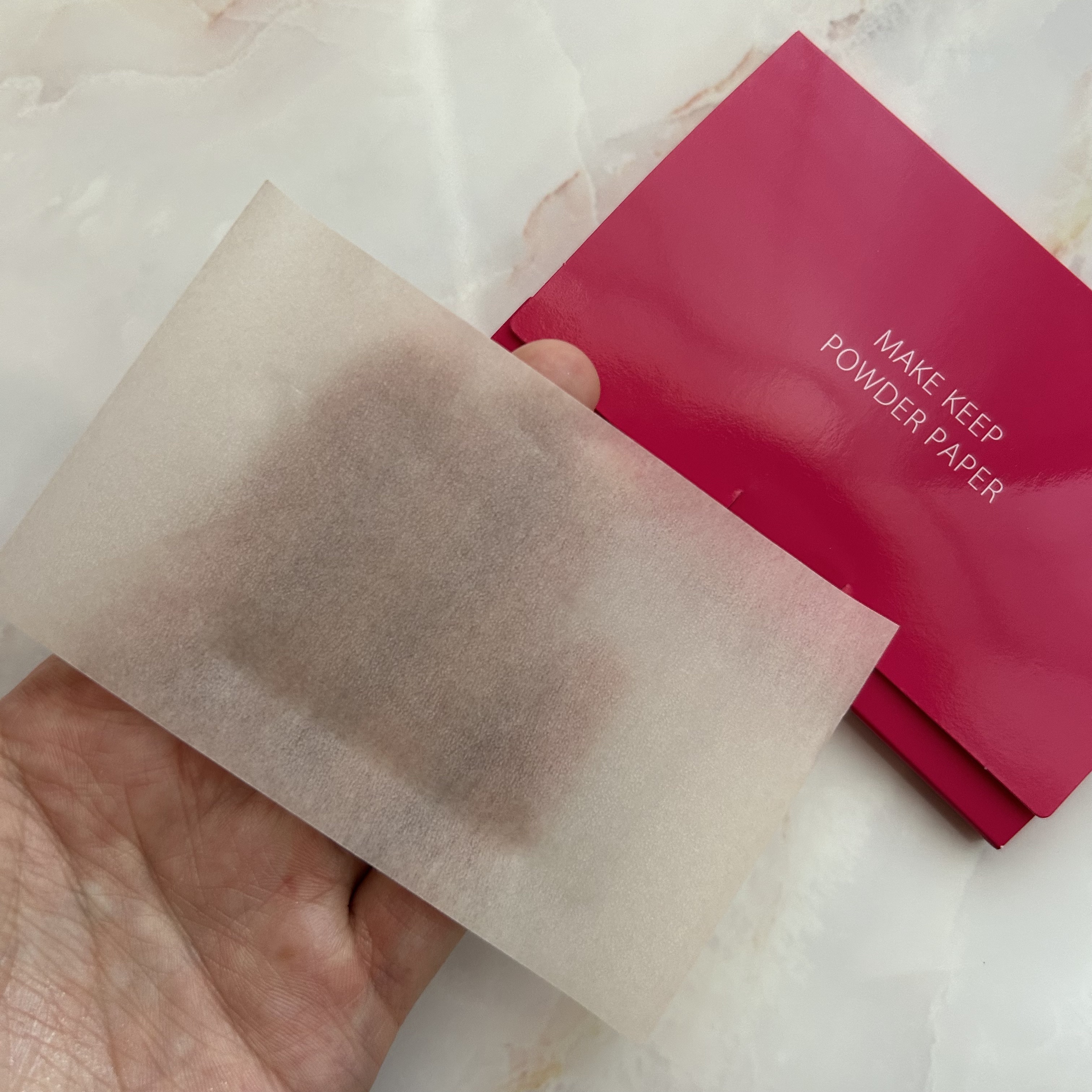 メイク キープ オイルブロック 紙パウダー/コーセーコスメニエンス/あぶらとり紙を使ったクチコミ（2枚目）