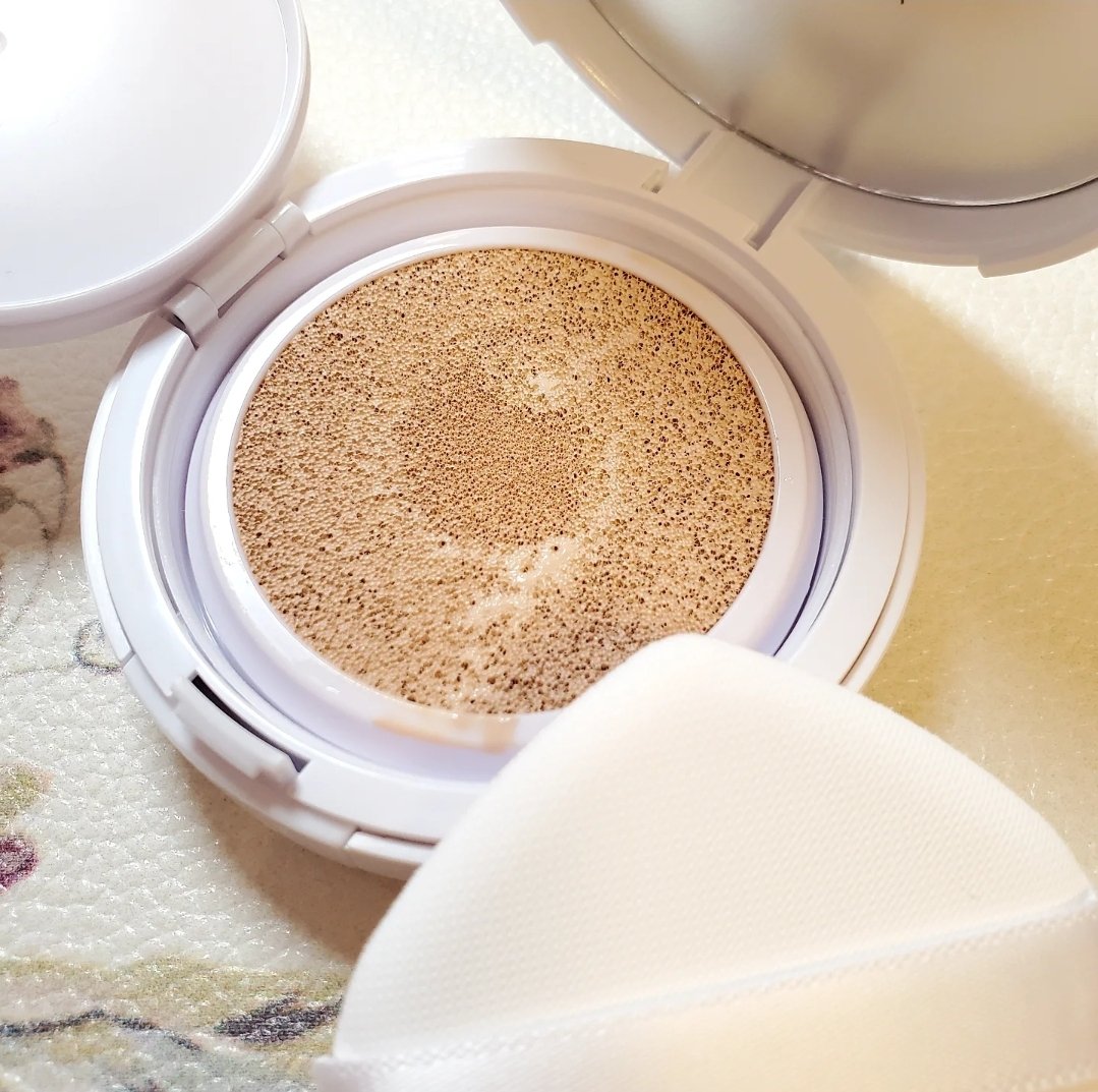 COSCOS UHDフルカバレッジクッション532(ナチュラルベージュ)/COSCOS/クッションファンデーションを使ったクチコミ（3枚目）