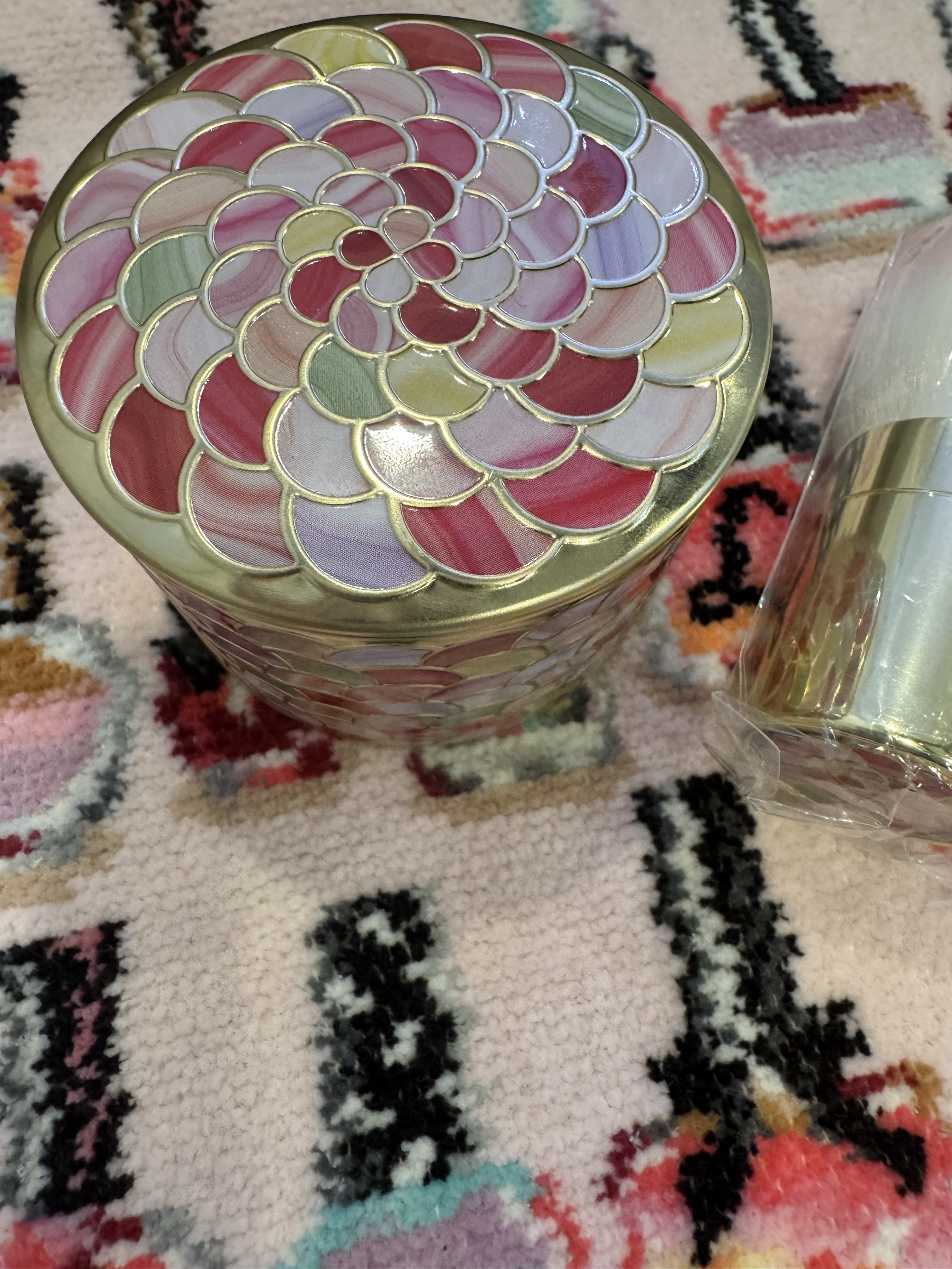 メテオリット ビーユ 01 パーリー ホワイト/GUERLAIN/フェイスパウダーを使ったクチコミ（2枚目）