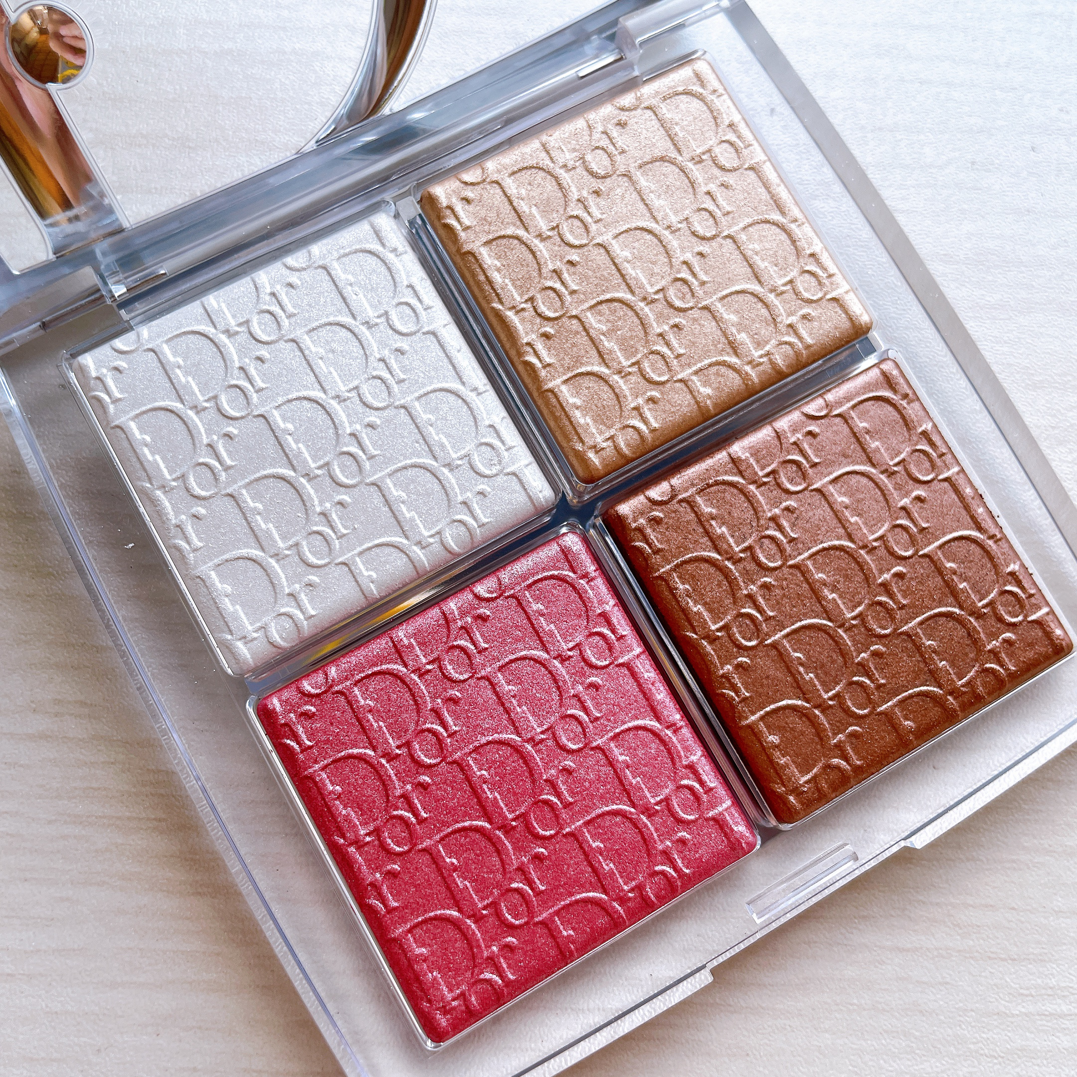 ディオール バックステージ フェイス グロウ パレット/Dior/ハイライトを使ったクチコミ（3枚目）