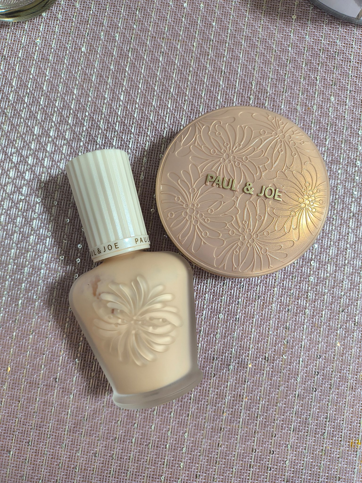 シースルー ヴェール コンパクト/PAUL & JOE BEAUTE/ファンデーションを使ったクチコミ（1枚目）