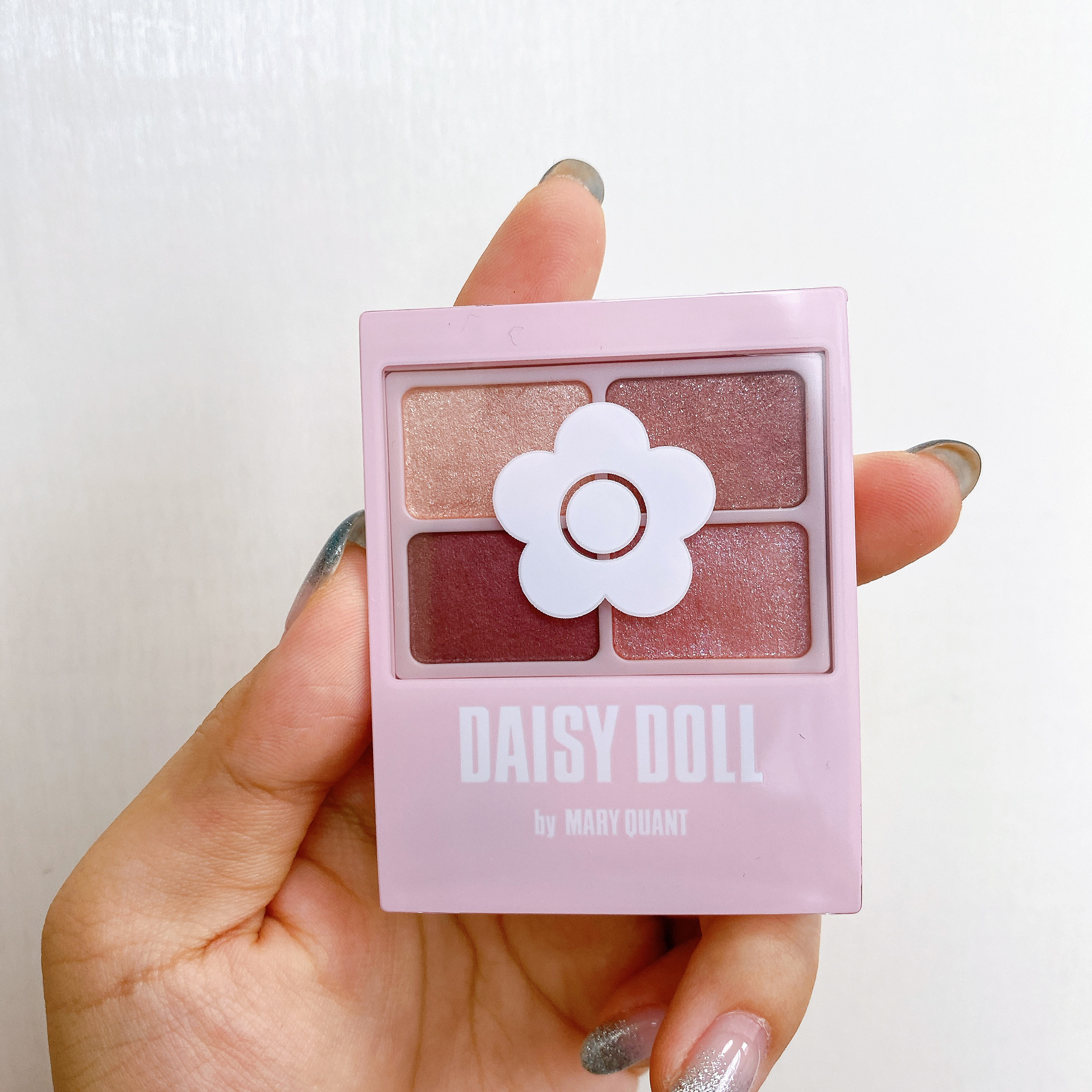 デイジードール アイカラー パレット/DAISY DOLL by MARY QUANT/アイシャドウパレットを使ったクチコミ（1枚目）