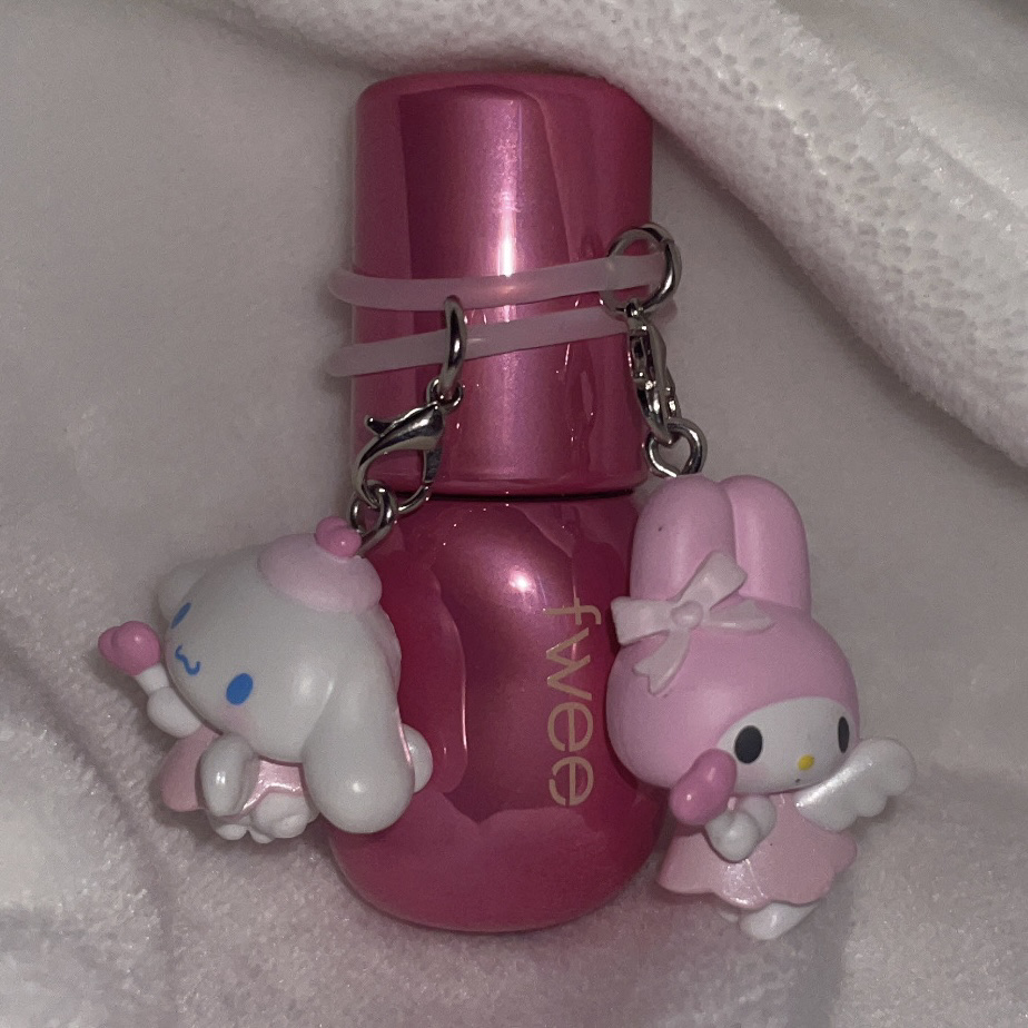 フィー 3Dボリューミンググロス/fwee/リップグロスを使ったクチコミ（2枚目）