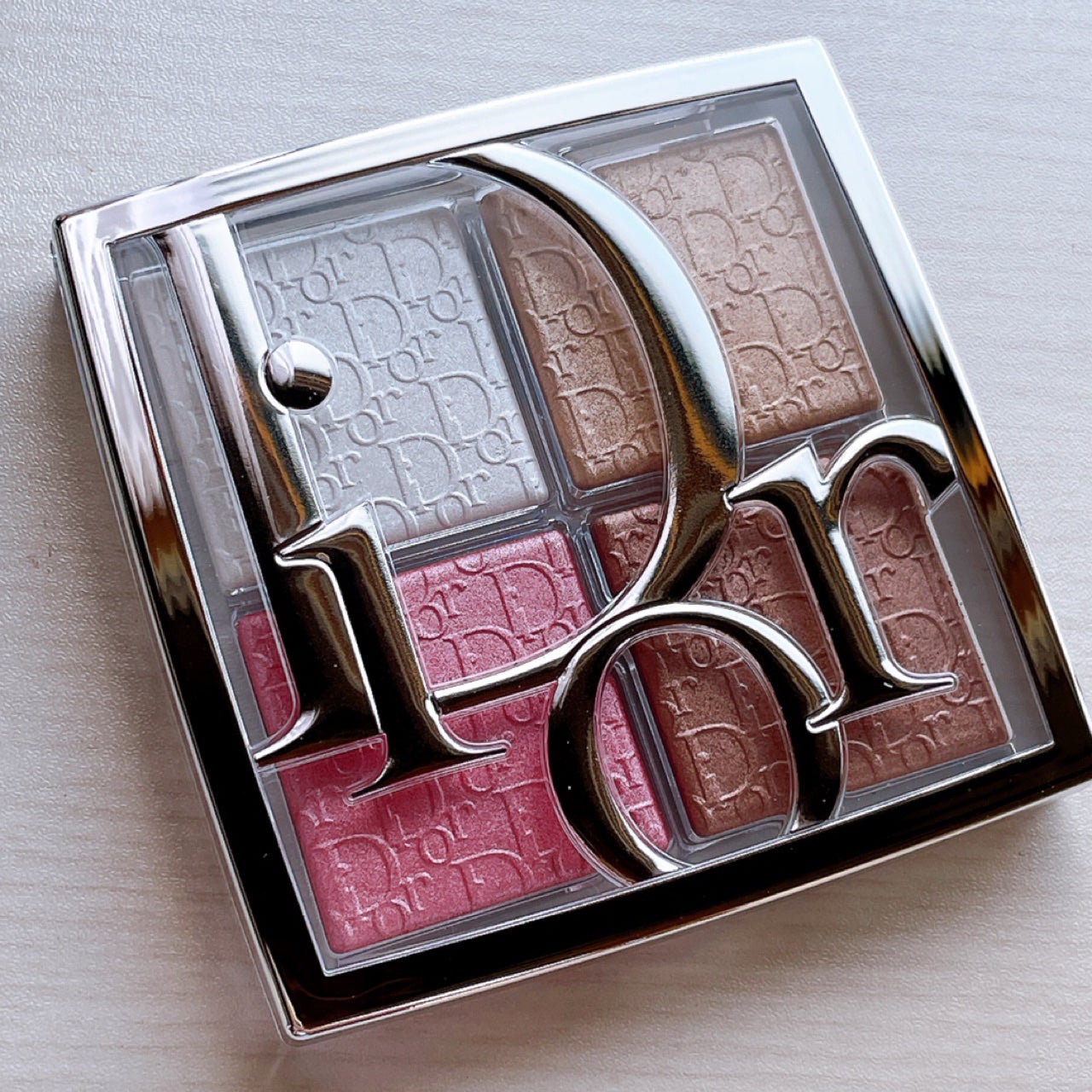 ディオール バックステージ フェイス グロウ パレット/Dior/ハイライトを使ったクチコミ(2枚目)