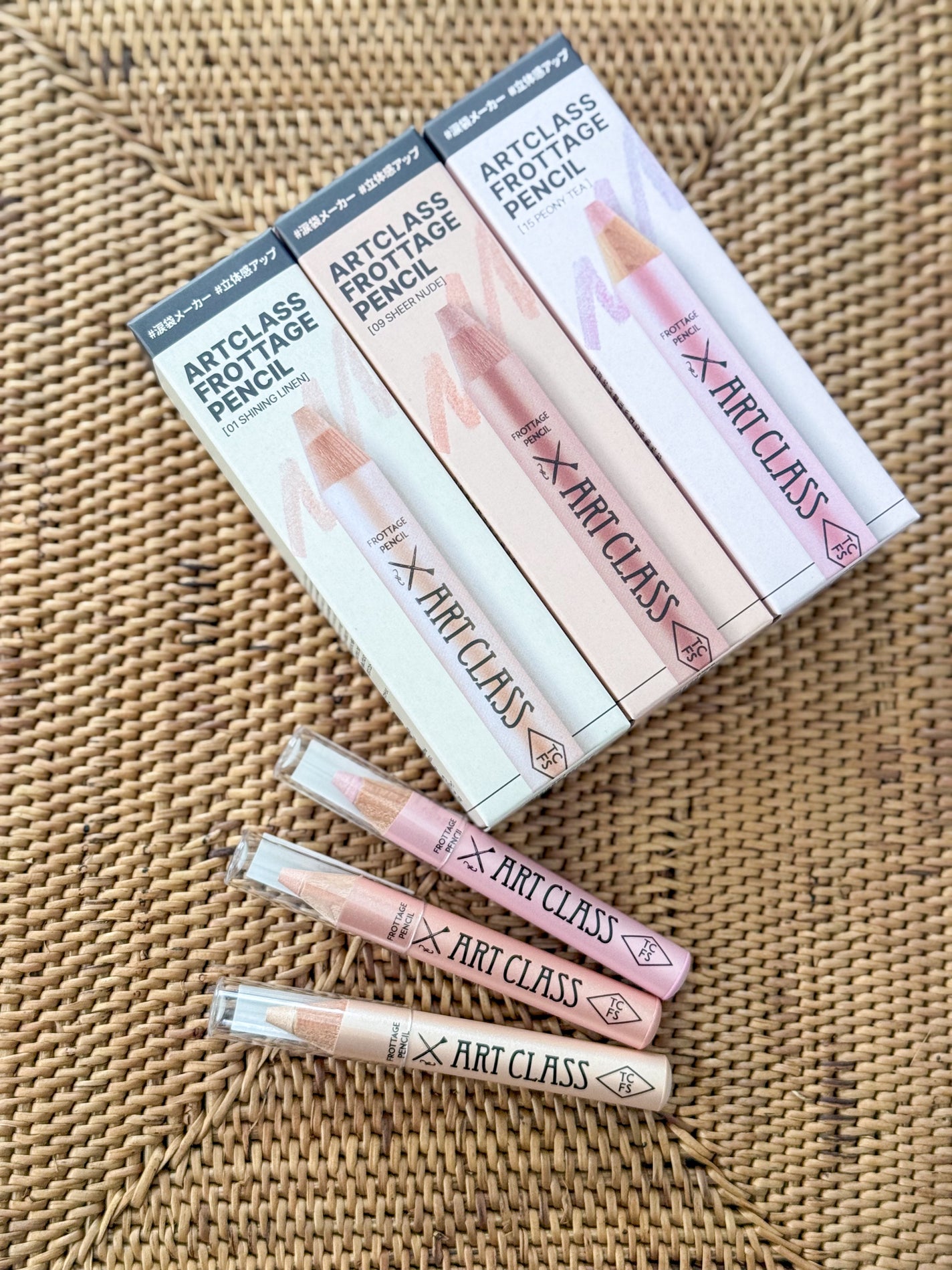 アートクラス フロッタージュペンシル/too cool for school/スティックアイシャドウを使ったクチコミ(2枚目)