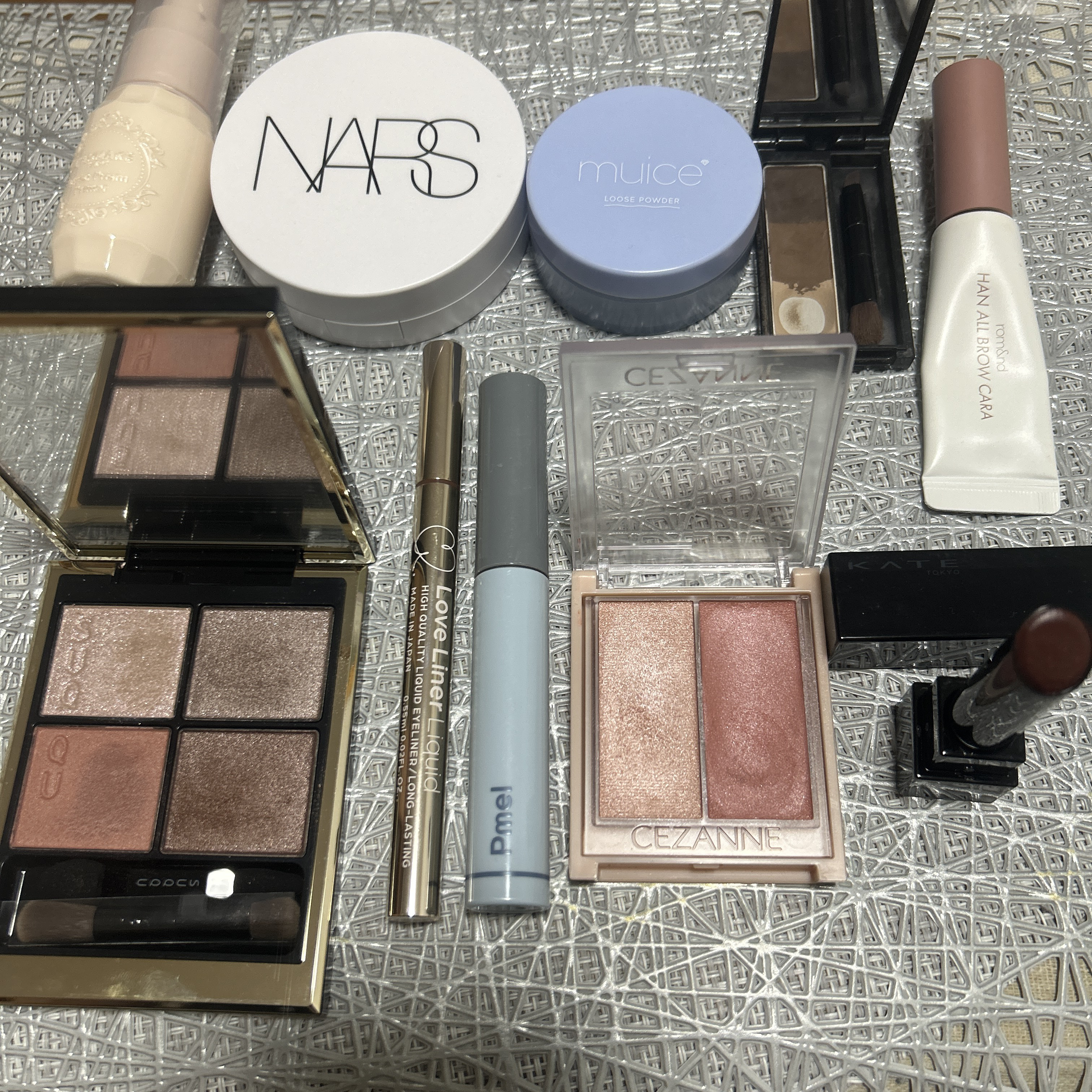 NARS ライトリフレクティング セラムクッション ファンデーション 03794/NARS/クッションファンデーションを使ったクチコミ（2枚目）