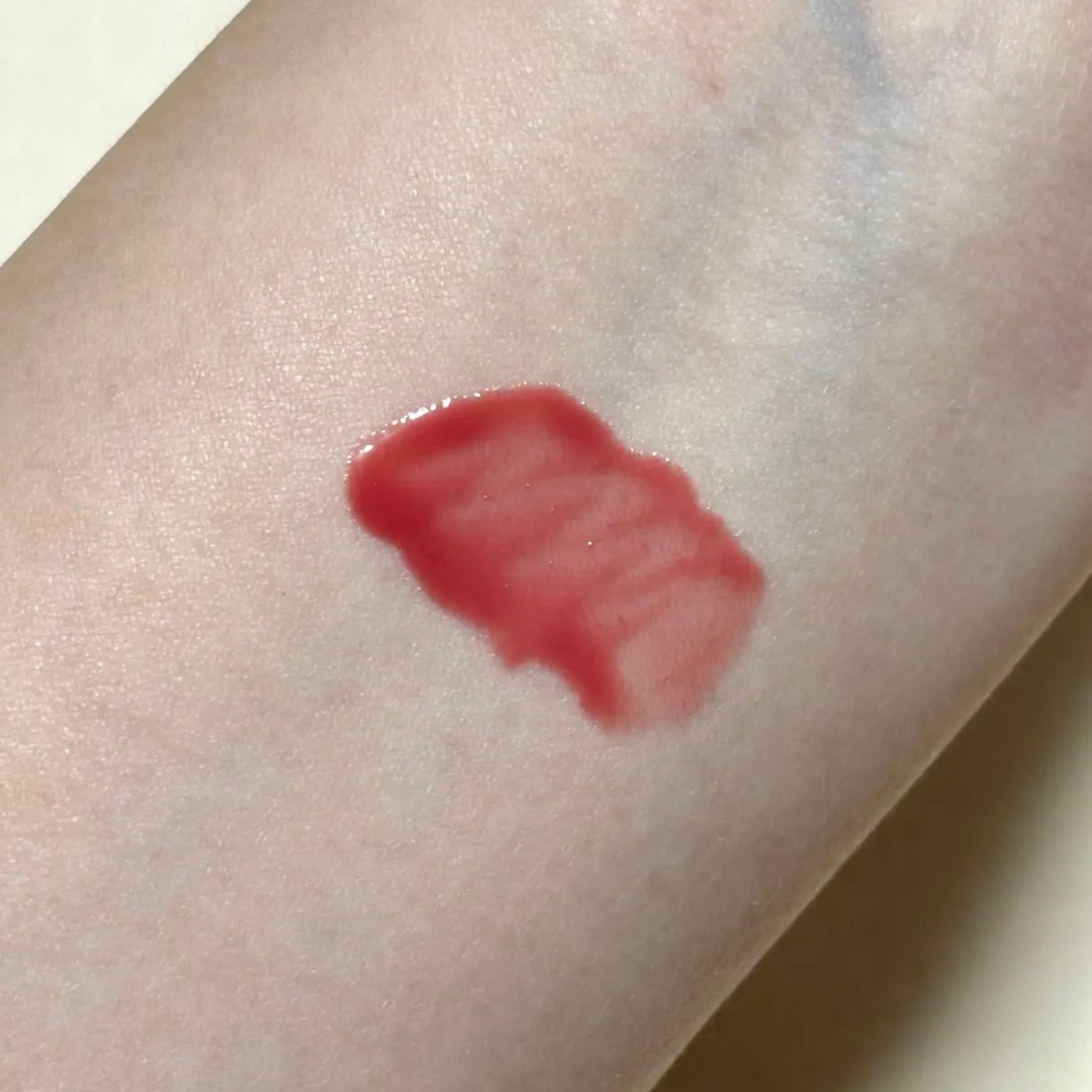 フィー 3Dボリューミンググロス/fwee/リップグロスを使ったクチコミ(2枚目)