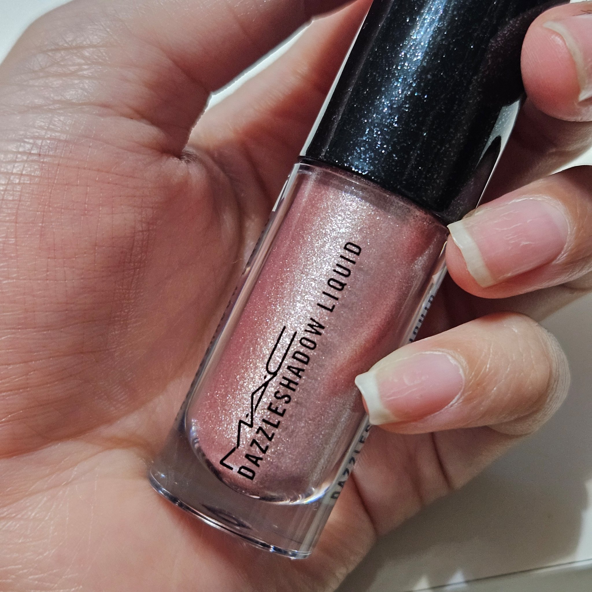 ダズルシャドウ リキッド/M・A・C/リキッドアイシャドウを使ったクチコミ（2枚目）