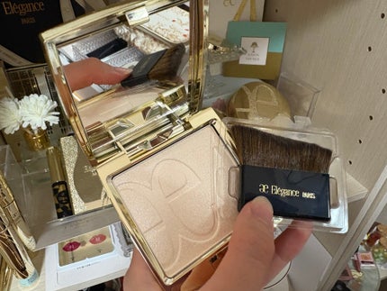 エレガンス アティミエル ヴェール 001/Elégance/プレストパウダーの画像