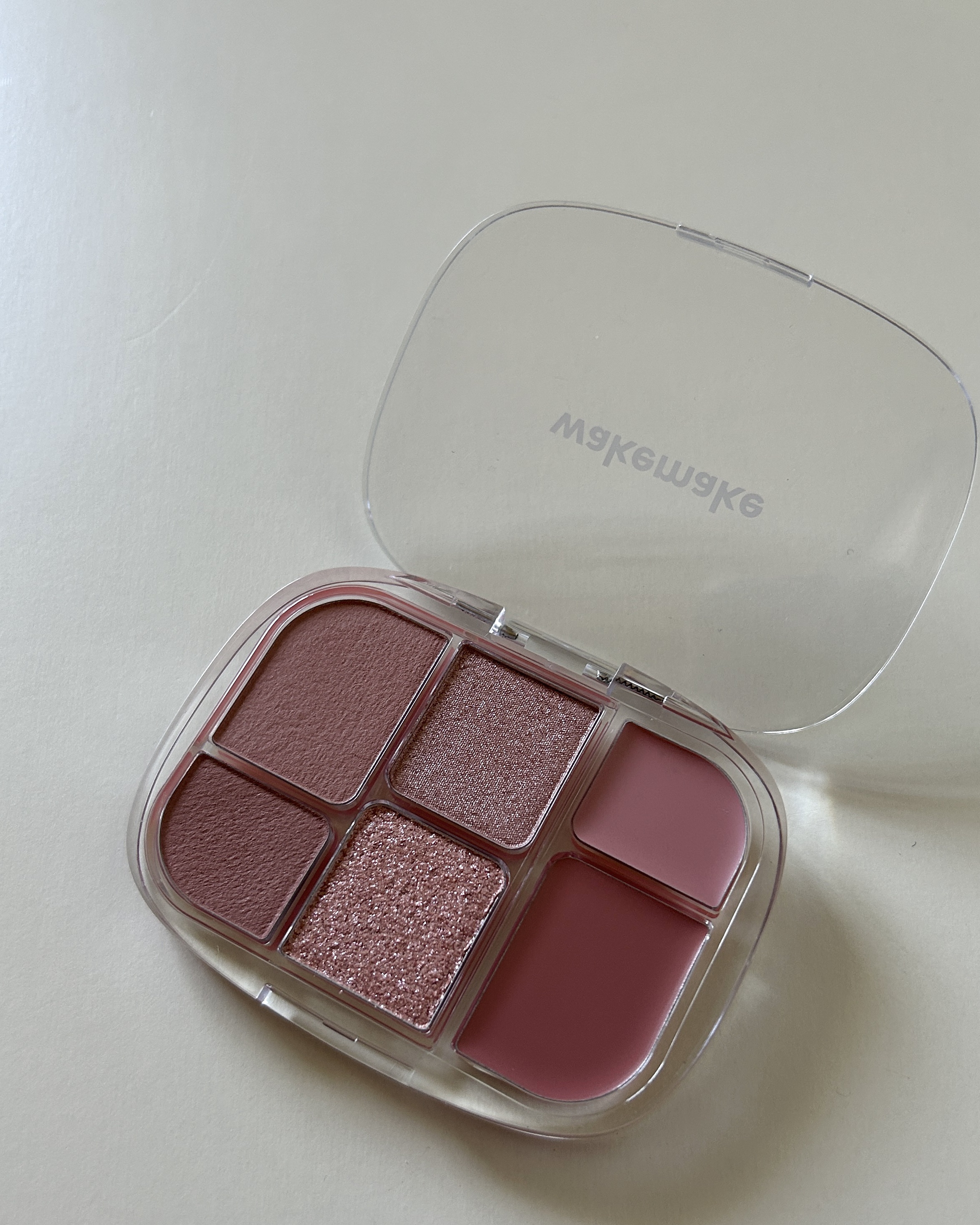 ソフトシアーマルチパレット/wakemake/アイシャドウパレットを使ったクチコミ（2枚目）