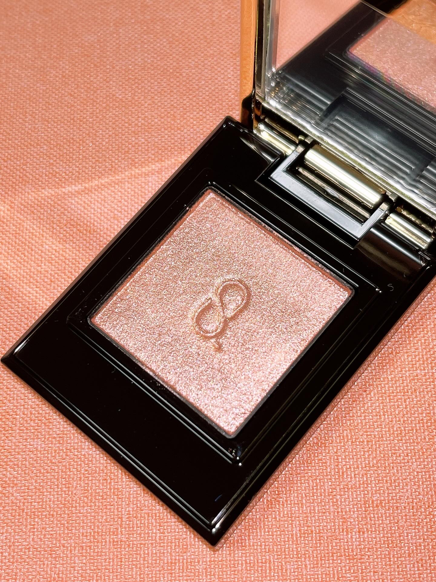 モノ ルック アイズ/SUQQU/単色アイシャドウを使ったクチコミ（2枚目）