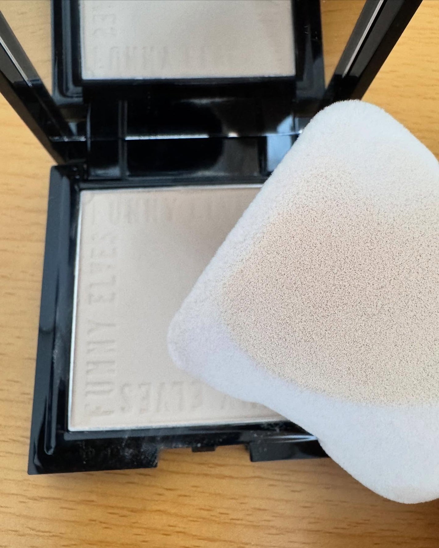 UVソフトマットプレストパウダー/FUNNY ELVES方里/プレストパウダーを使ったクチコミ(4枚目)