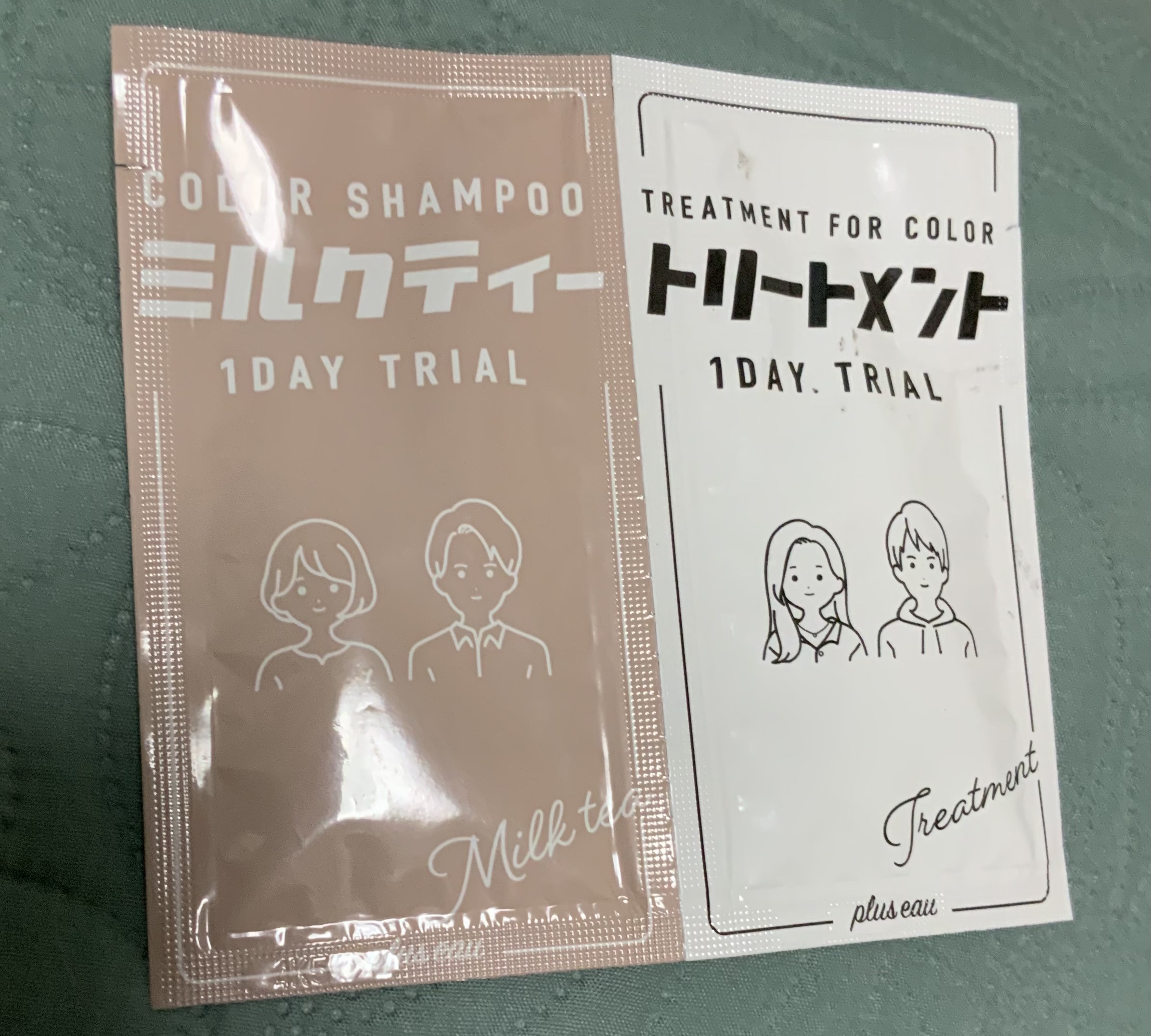 plus eau
カラーシャンプー ミルクティー

一回分お試し🫶

ミルクティーのカラーシャンプーなんて気になる！

人気シリーズのミルクティー🫖

カラーの褪色が気になってきたので使用

爪に色が残りやすいので手袋使用🧤
濃い青紫