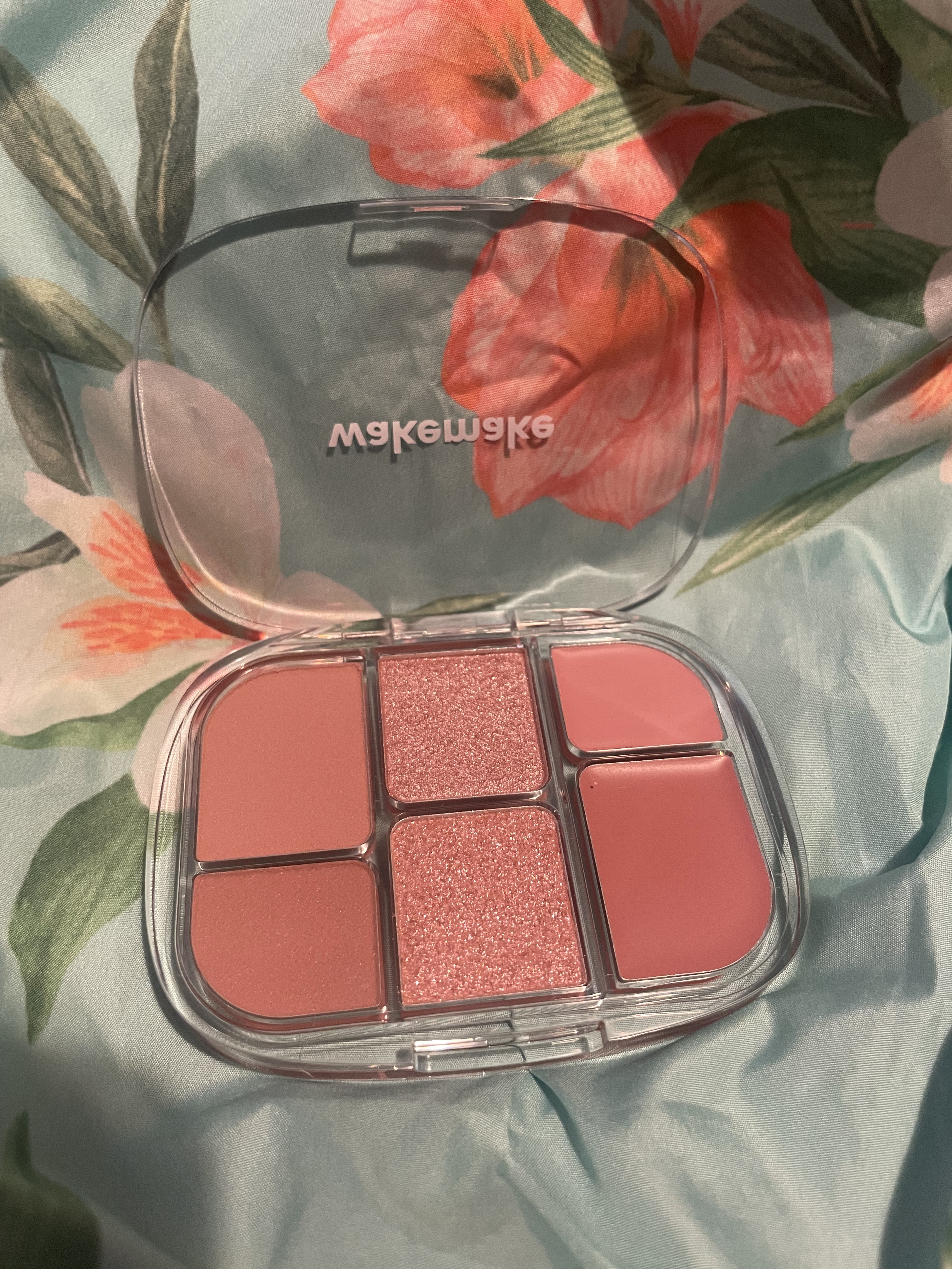 ソフトシアーマルチパレット/wakemake/アイシャドウパレットを使ったクチコミ（2枚目）