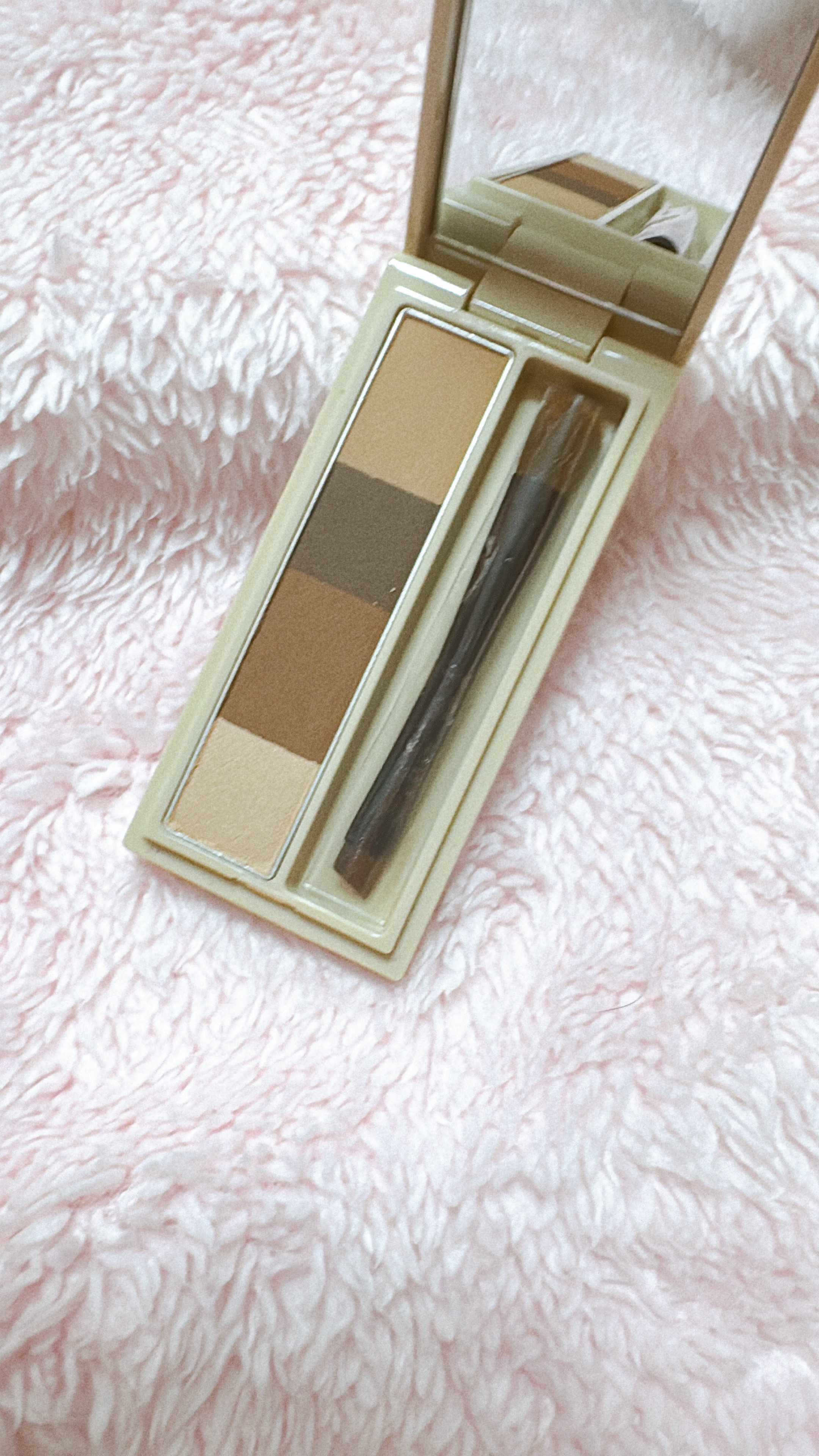 フラッフデザイン アイブロウパウダー/Visée/パウダーアイブロウを使ったクチコミ（2枚目）