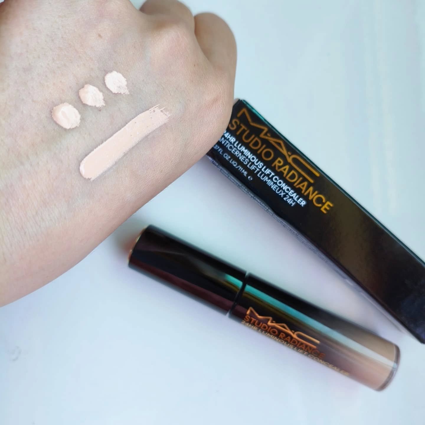 スタジオ ラディアンス 24 ルミナス コンシーラー/M・A・C/リキッドコンシーラーを使ったクチコミ（3枚目）