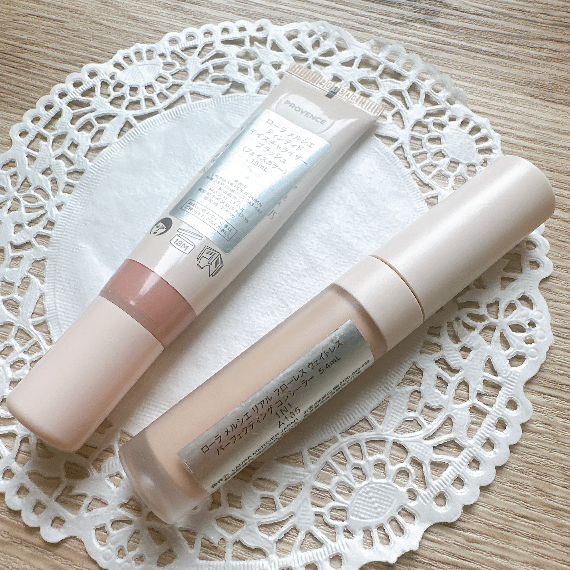 リアル フローレス ウェイトレス パーフェクティング コンシーラー/ローラ メルシエ/リキッドコンシーラーを使ったクチコミ（3枚目）