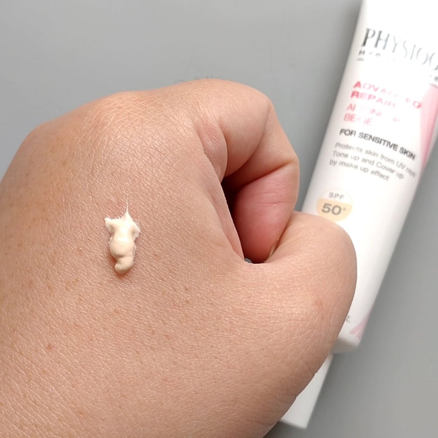 アドバンスドリペア AIトーンアップ ベージュ/PHYSIOGEL/日焼け止めクリームを使ったクチコミ(4枚目)