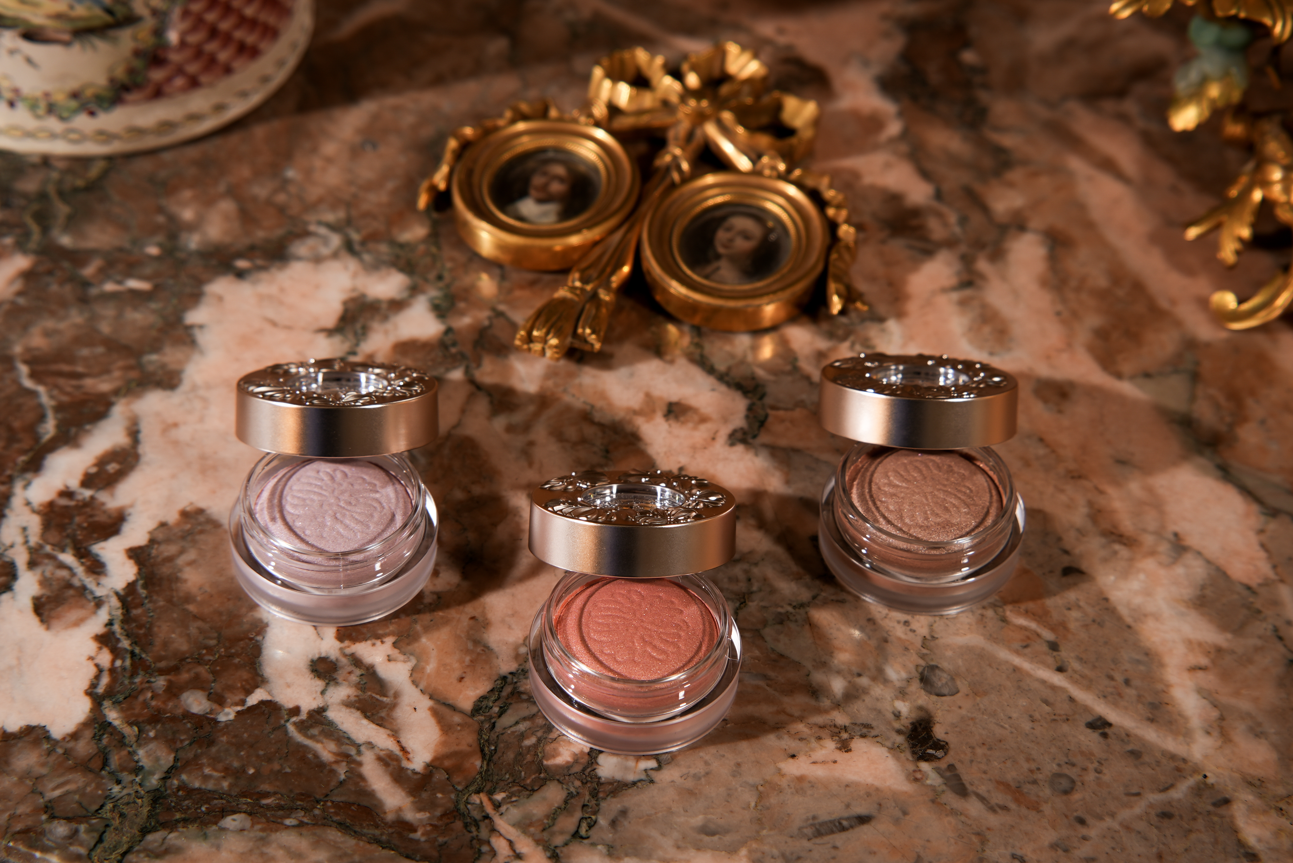 ポール & ジョー シマリング アイカラー/PAUL & JOE BEAUTE/単色アイシャドウを使ったクチコミ（2枚目）