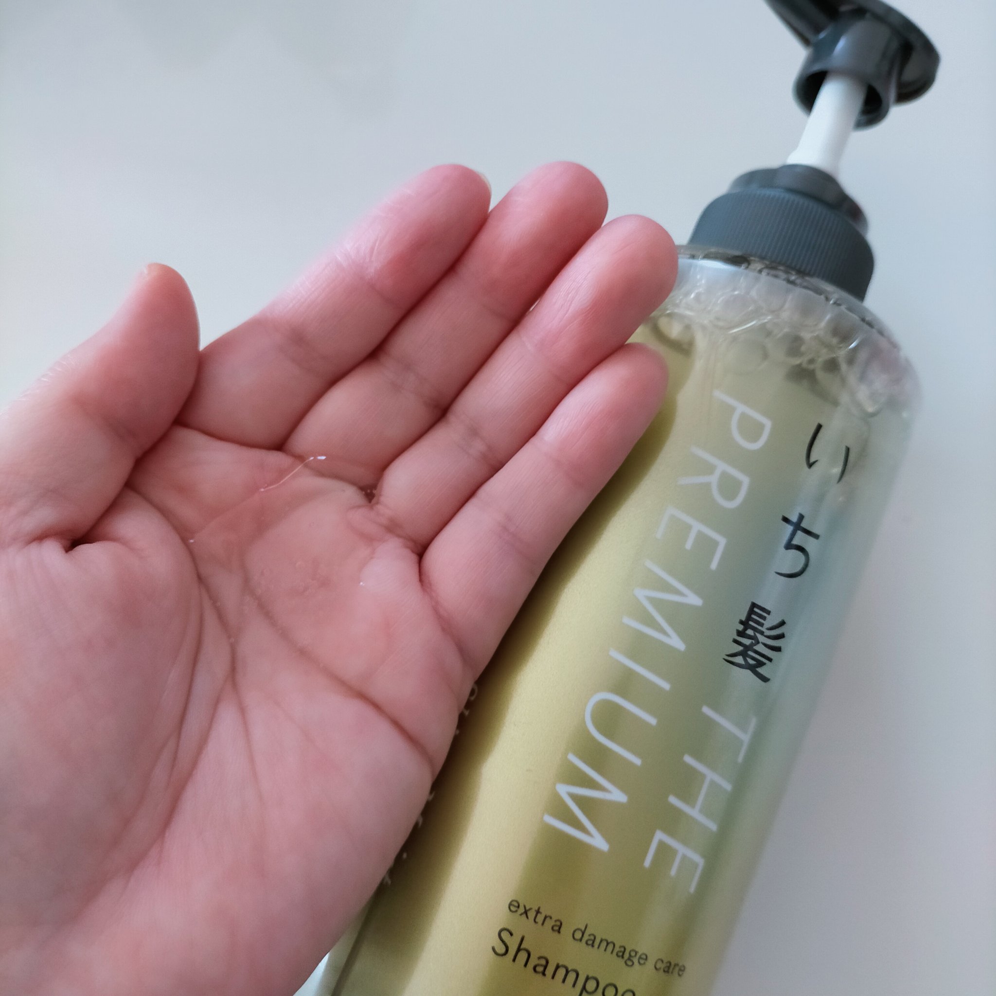 THE PREMIUM エクストラダメージケアシャンプー／トリートメント（シャイニーモイスト）/いち髪/市販シャンプーを使ったクチコミ（2枚目）