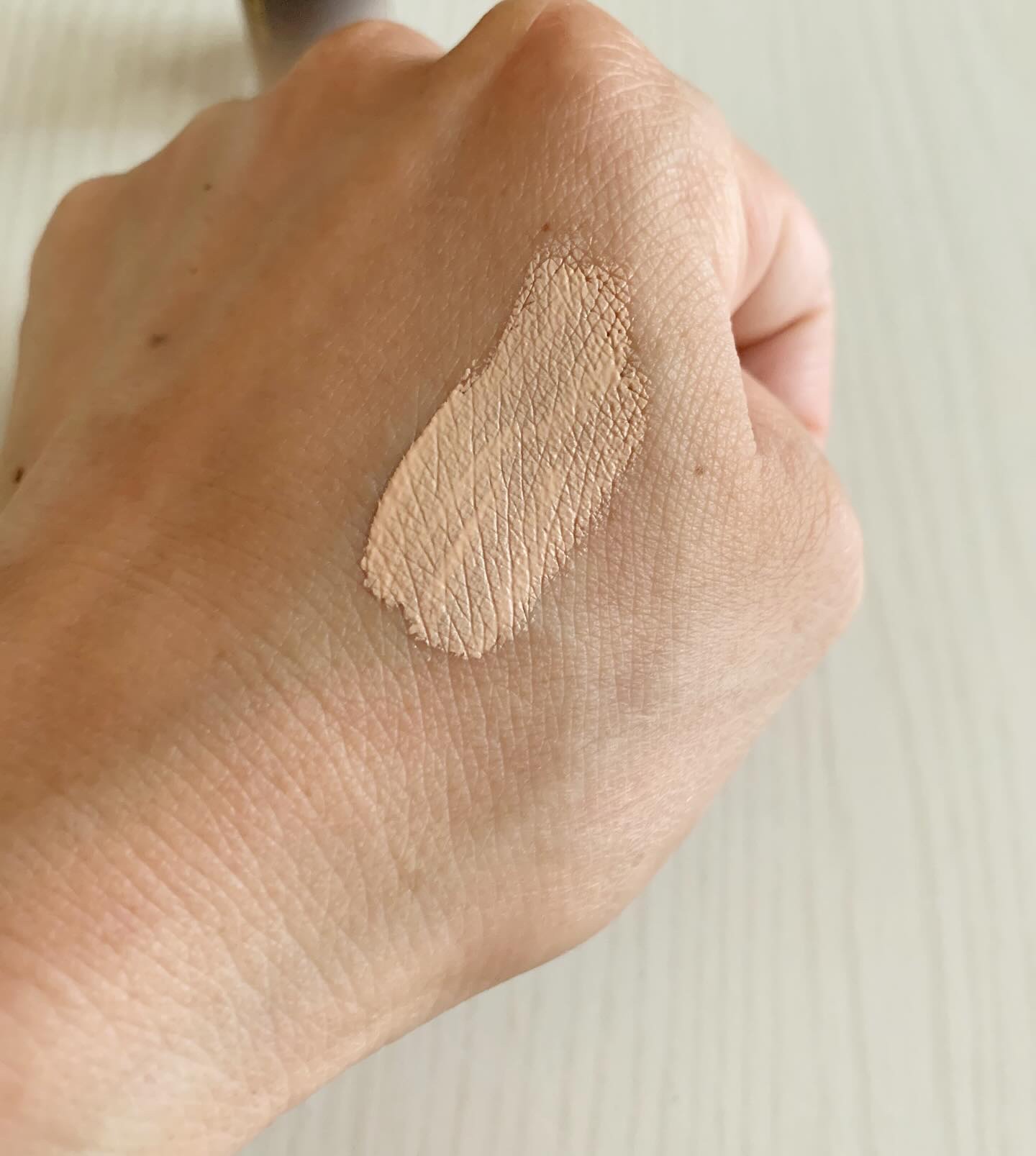 スタジオ ラディアンス 24 ルミナス コンシーラー/M・A・C/リキッドコンシーラーを使ったクチコミ（2枚目）