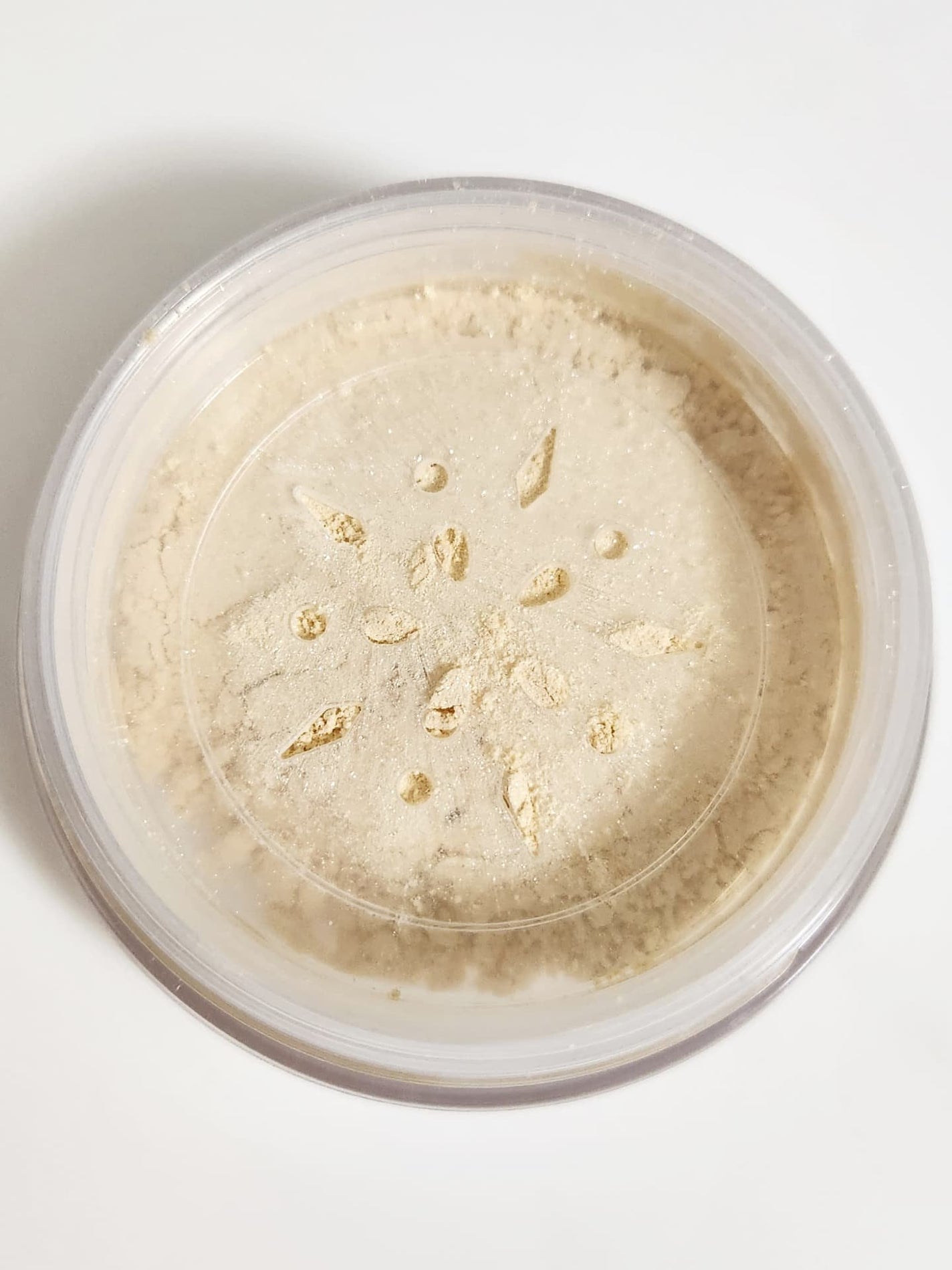 シャイニーパウダー/CHAYA cosme/ルースパウダーを使ったクチコミ(4枚目)