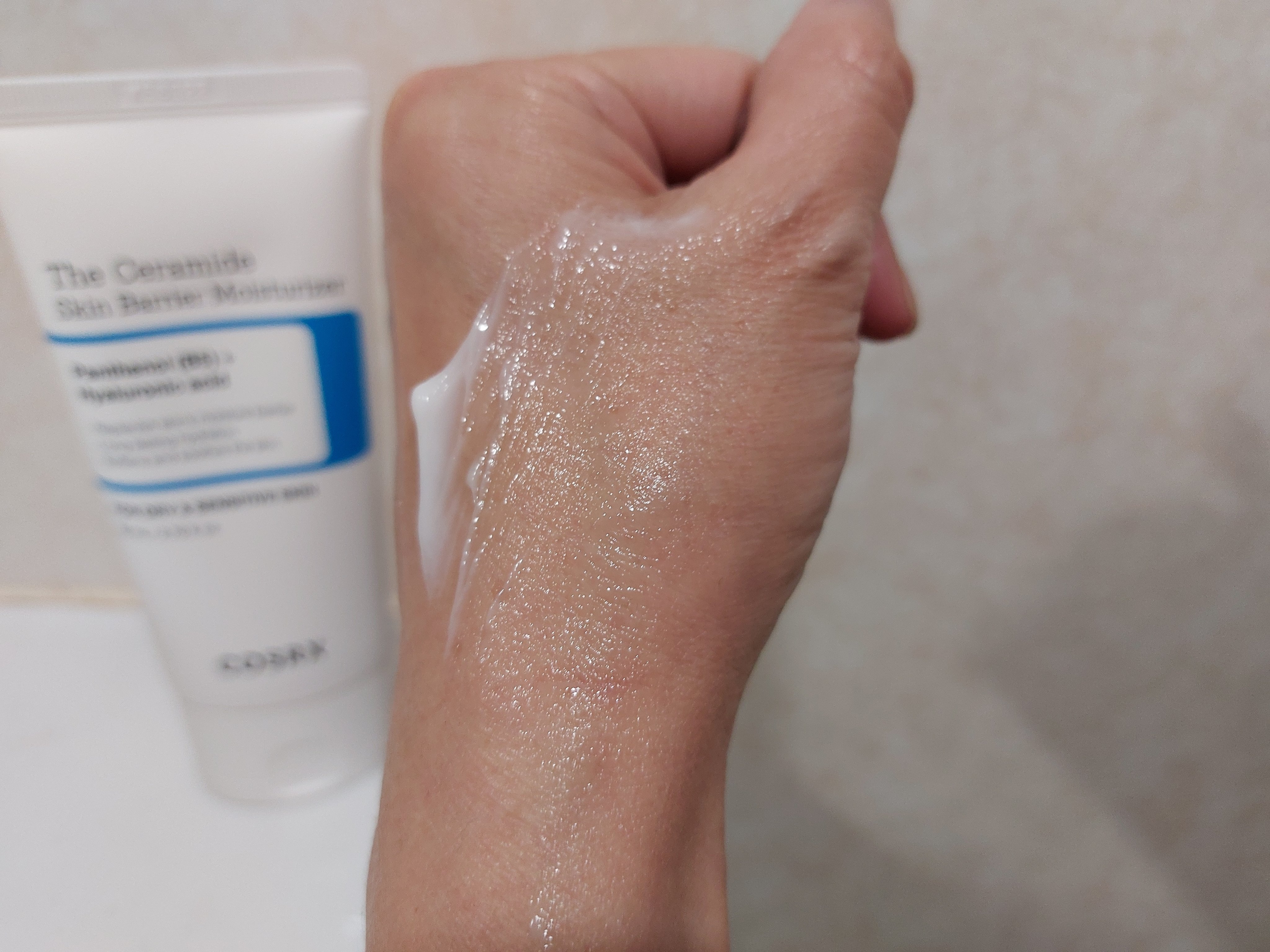 COSRX RXザ・セラミドスキンバリアモイスチャライザーのクチコミ「LIPS様を通してCOSRX様よりいただきました。

肌バリアをサポートする成分※配合で水分が.....」（3枚目）