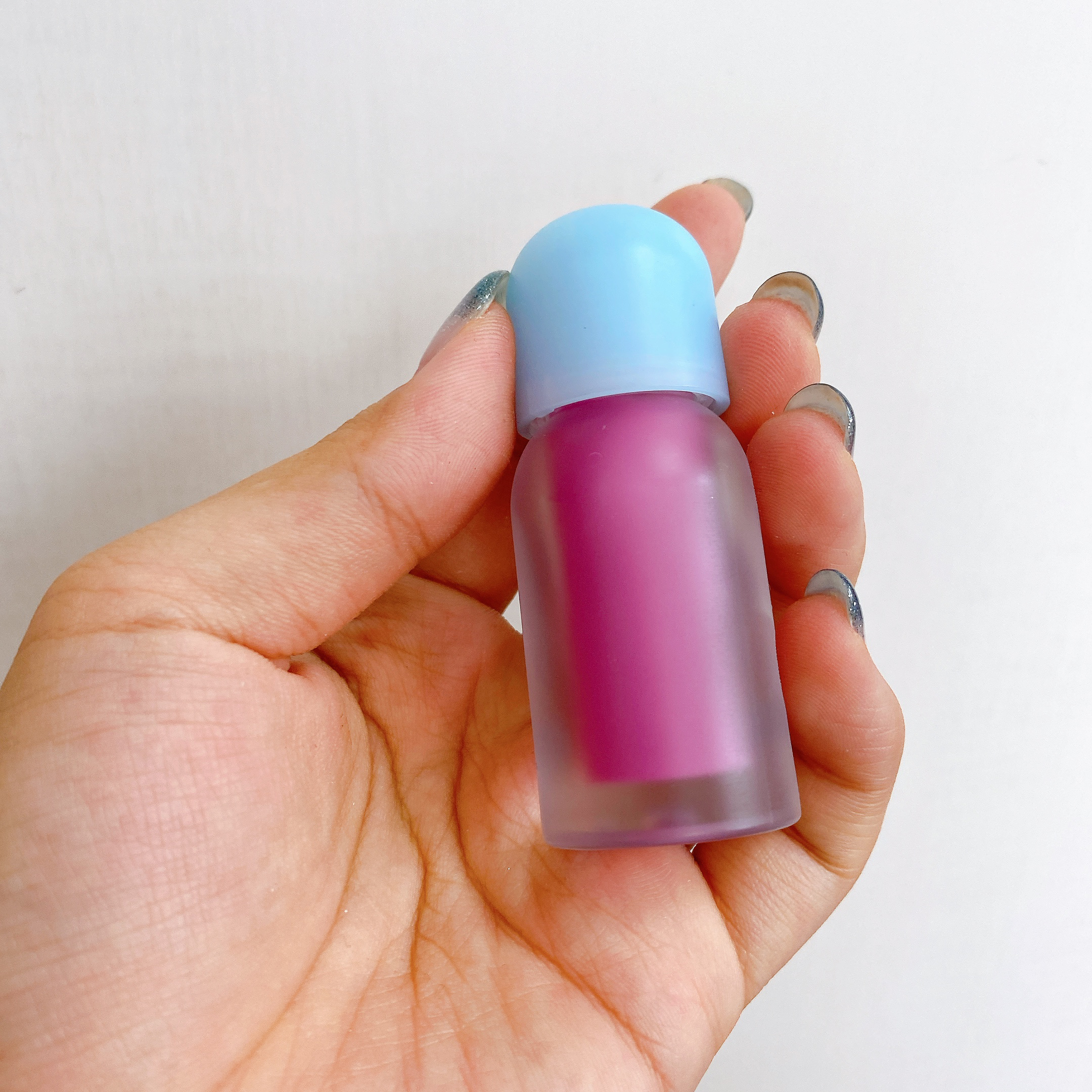 ジューシーベリープランピングリップオイル/TOCOBO/リップグロスを使ったクチコミ（3枚目）