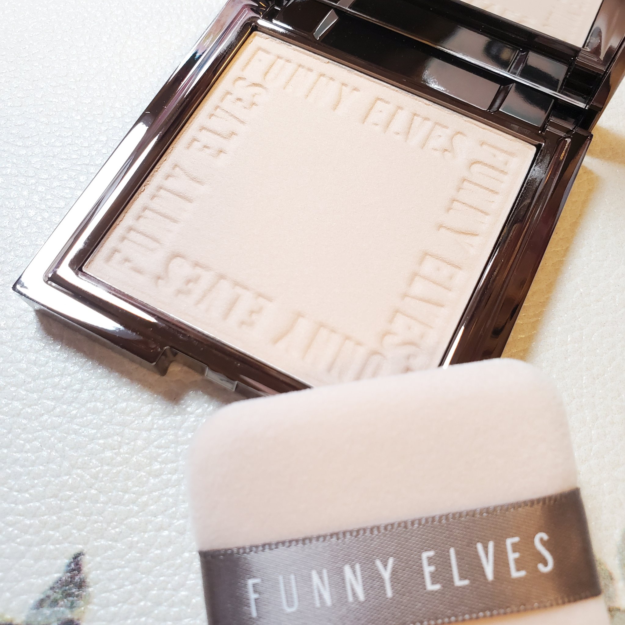 ソフトマットプレストパウダー/FUNNY ELVES方里/プレストパウダーを使ったクチコミ（2枚目）