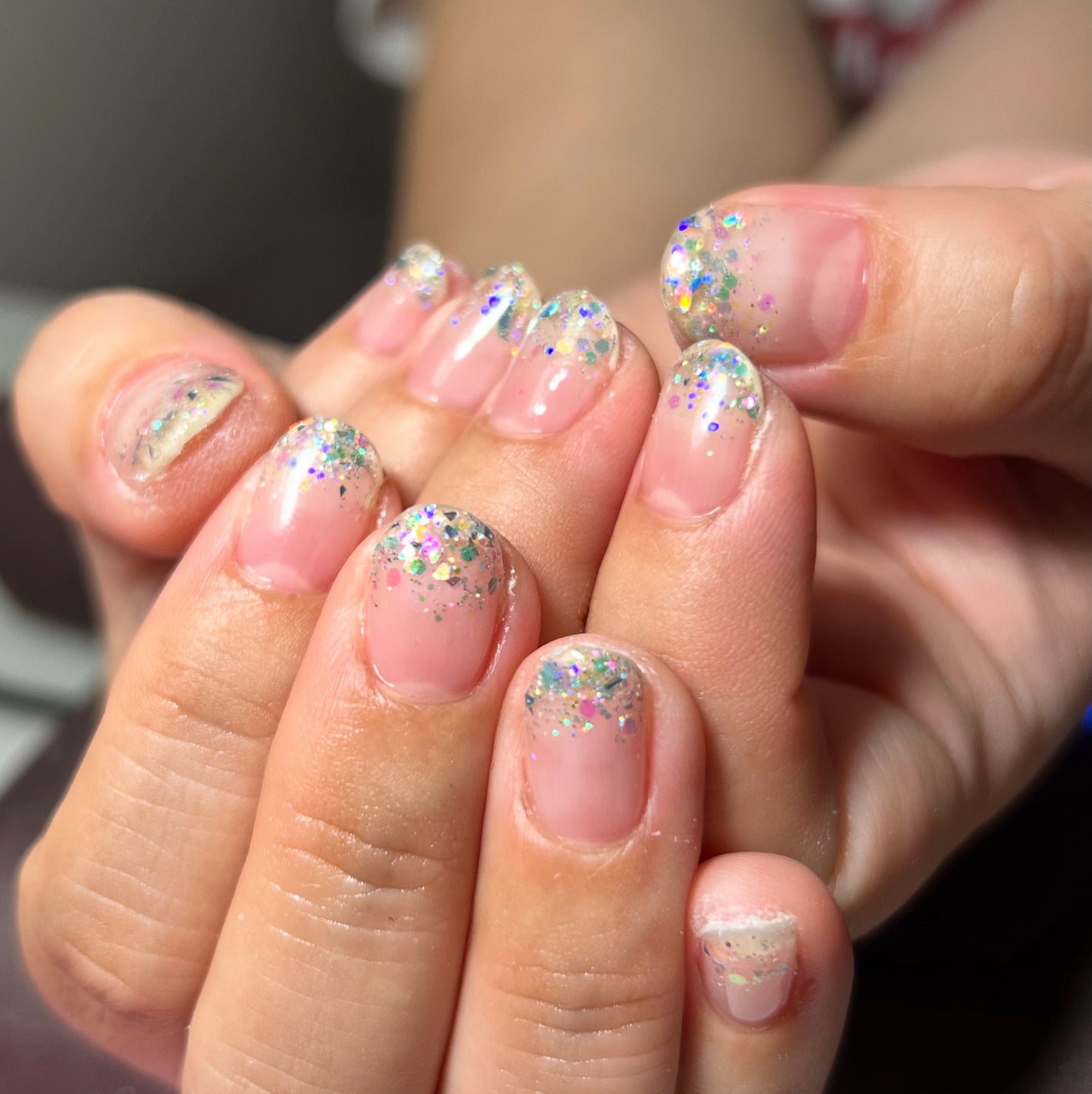 おとくちゃん♡フォロバ on LIPS 「クリア系の色んなラメを使ってラメグラデーション✨色々なカラーに..」(1枚目)