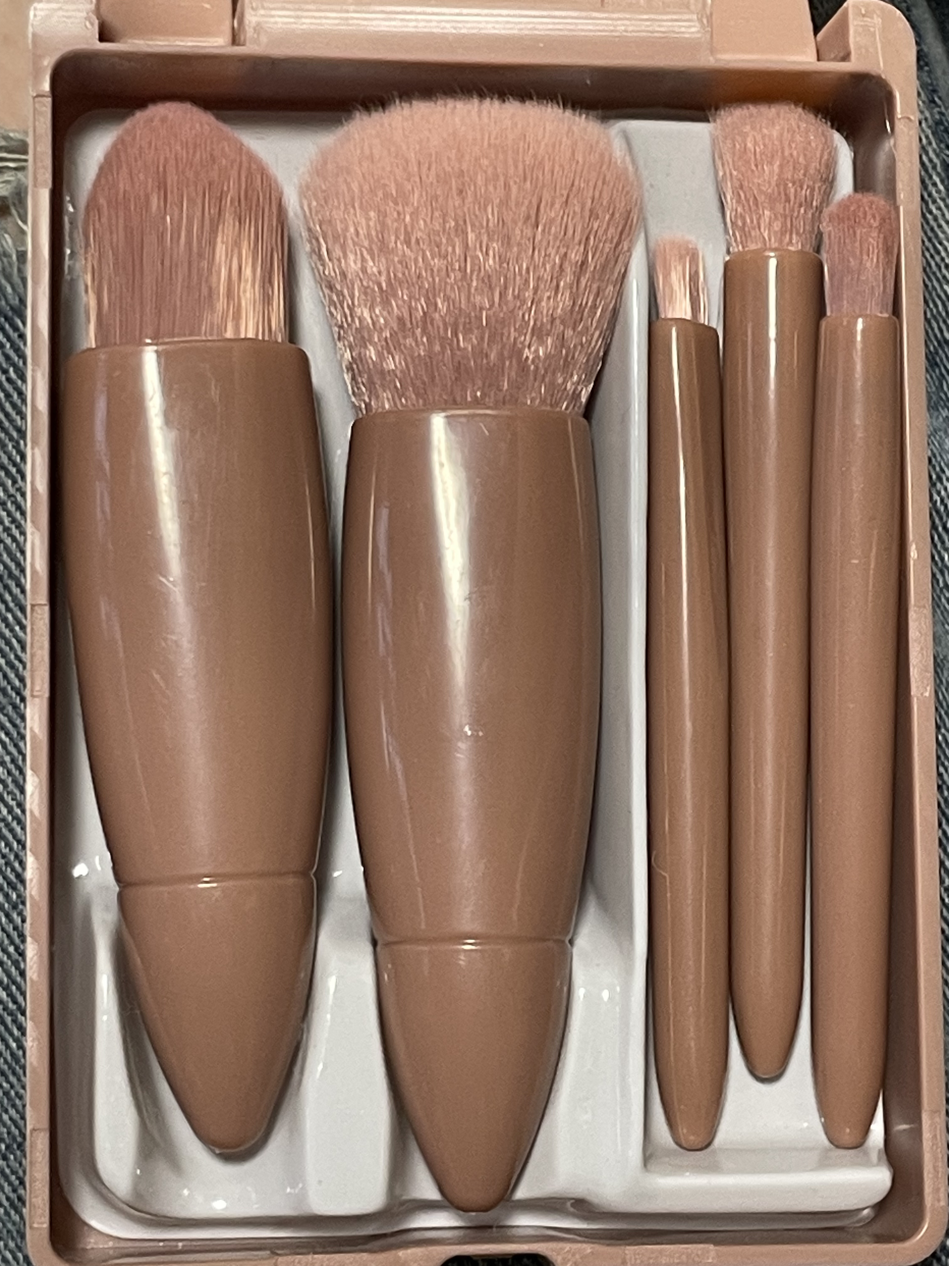 化粧ブラシセット（5本）/DAISO/メイクブラシを使ったクチコミ（2枚目）