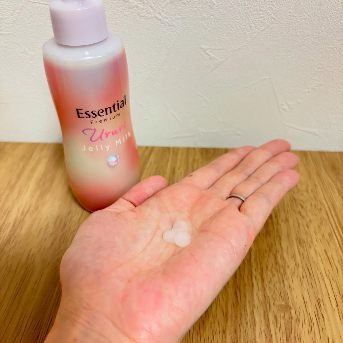 エッセンシャル プレミアム うるりジェリーミルク/エッセンシャル/ヘアミルクを使ったクチコミ（2枚目）