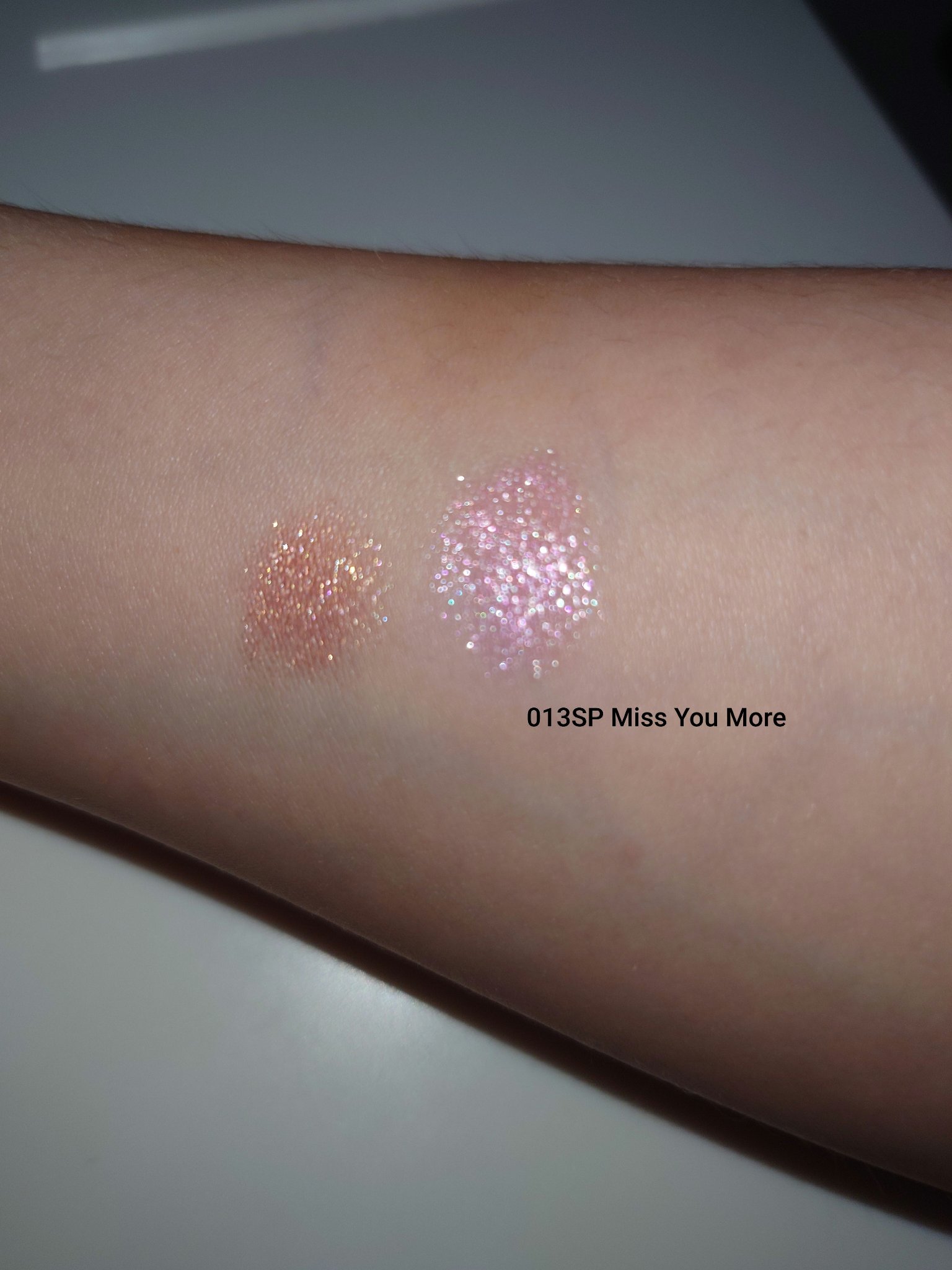 アディクション ザ アイシャドウ スパークル/ADDICTION/単色アイシャドウを使ったクチコミ（2枚目）