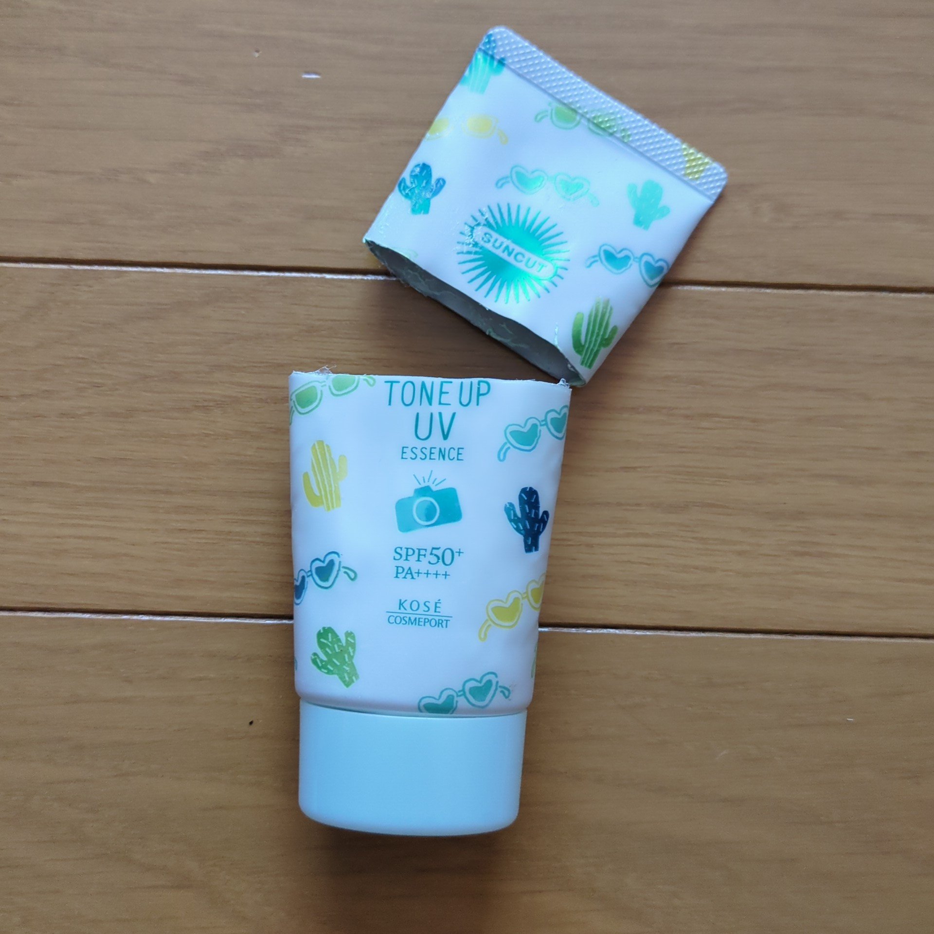 トーンアップUV エッセンス ミントグリーン/サンカット®/日焼け止めローションを使ったクチコミ（1枚目）