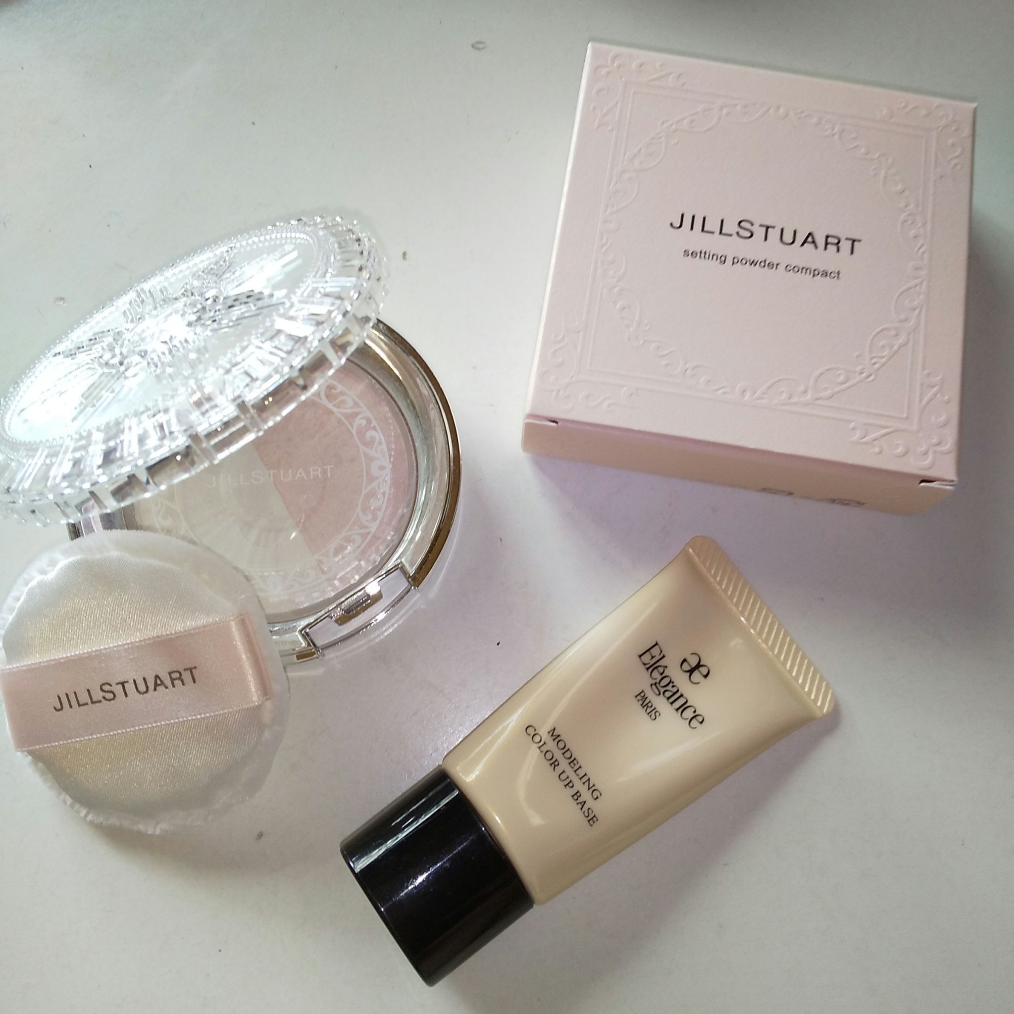 デュアル ルーセントグロウ　セッティングパウダー 02 silky pink/JILL STUART/プレストパウダーを使ったクチコミ（3枚目）
