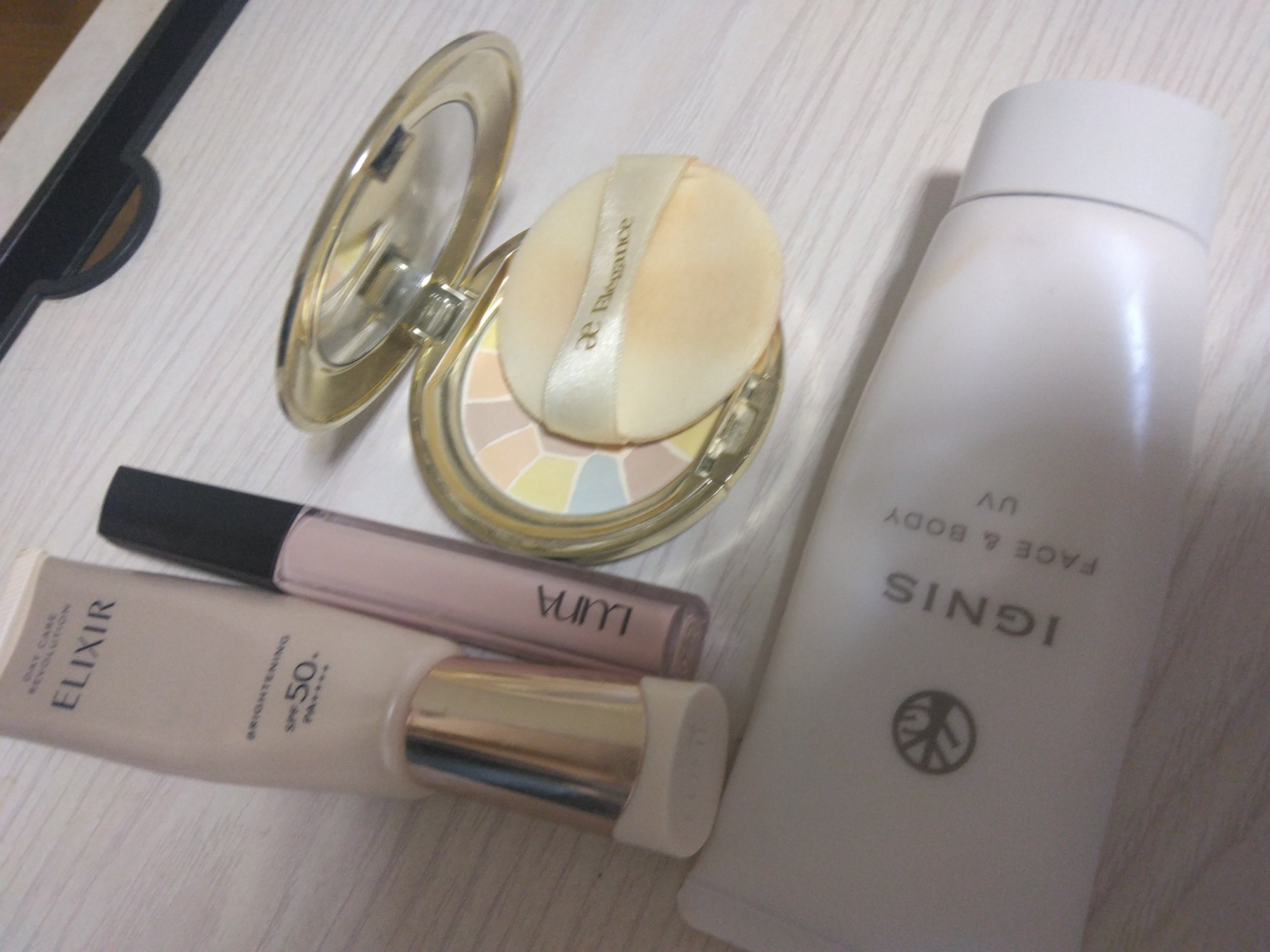 ラ プードル オートニュアンス/Elégance/プレストパウダーを使ったクチコミ（1枚目）