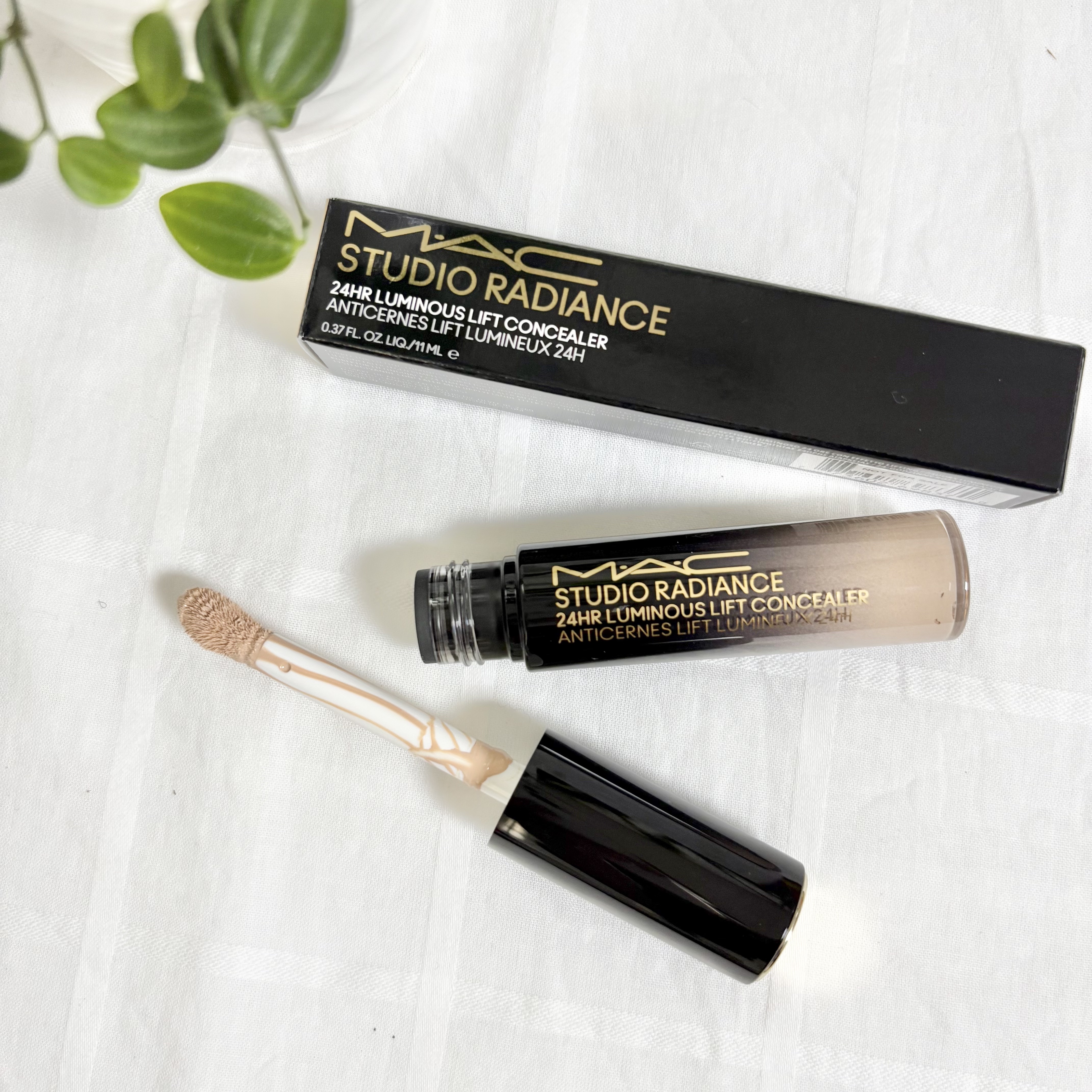 スタジオ ラディアンス 24 ルミナス コンシーラー/M・A・C/リキッドコンシーラーを使ったクチコミ（2枚目）