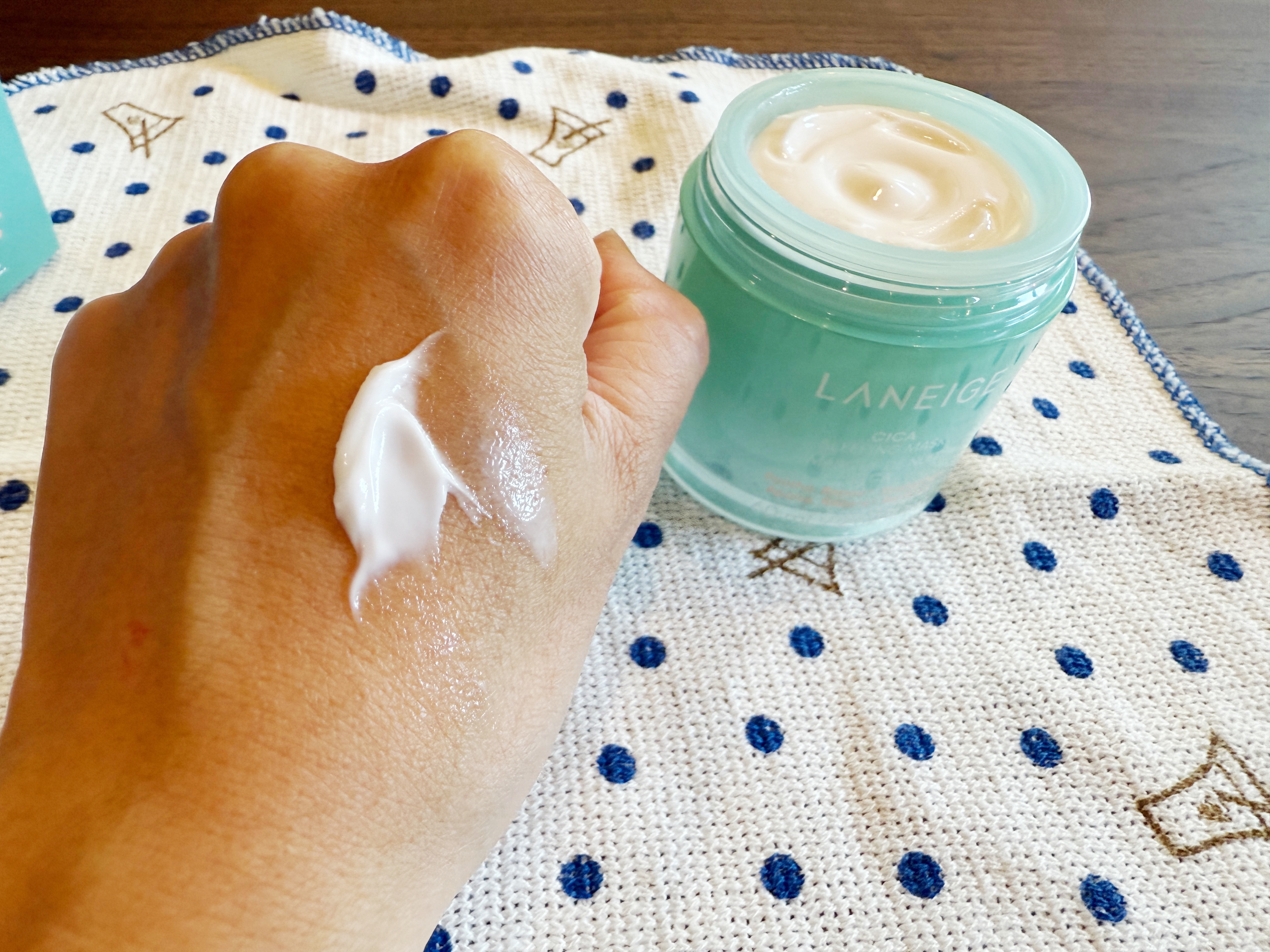 シカスリーピングマスク N/LANEIGE/フェイスクリームを使ったクチコミ（3枚目）