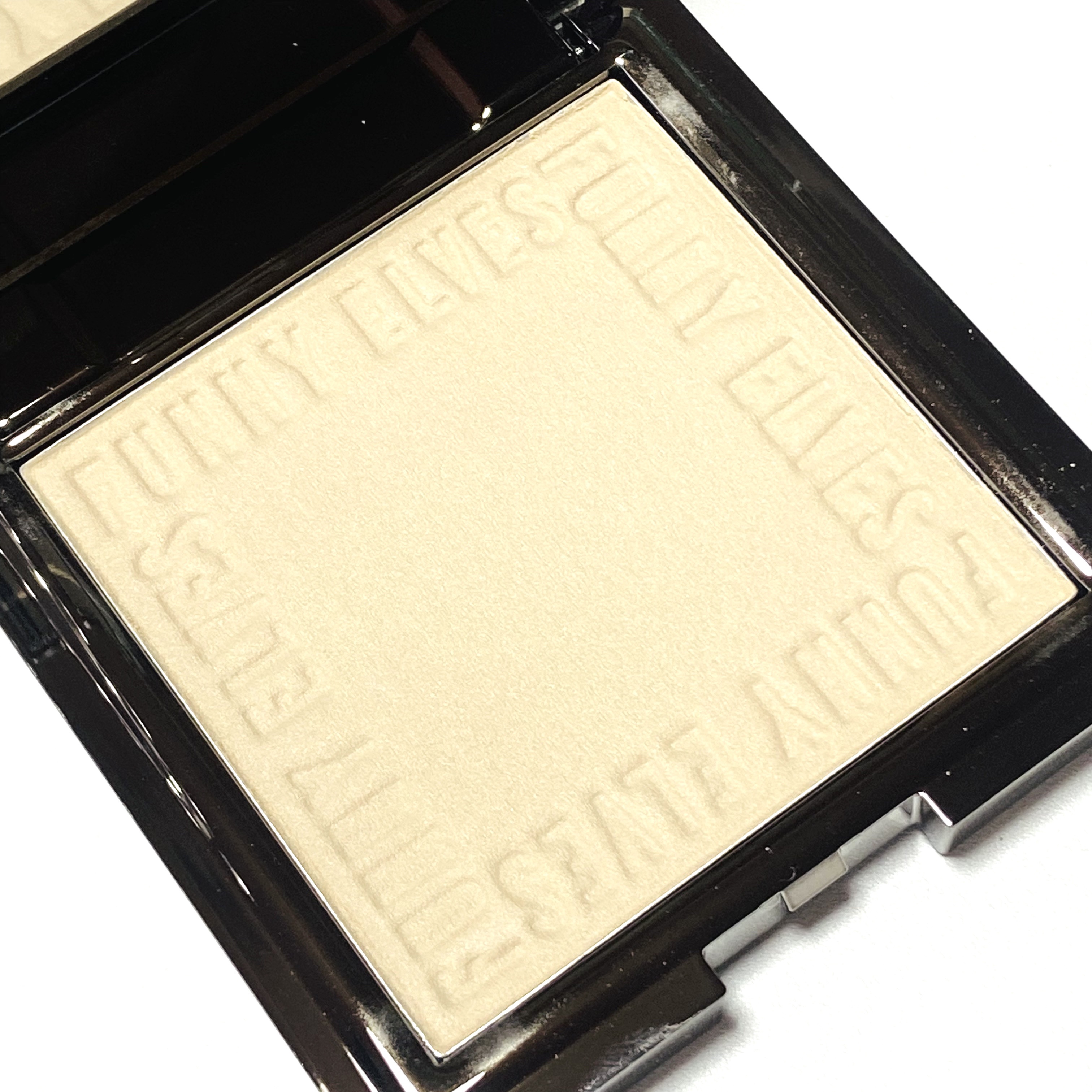 ソフトマットプレストパウダー/FUNNY ELVES方里/プレストパウダーを使ったクチコミ（2枚目）