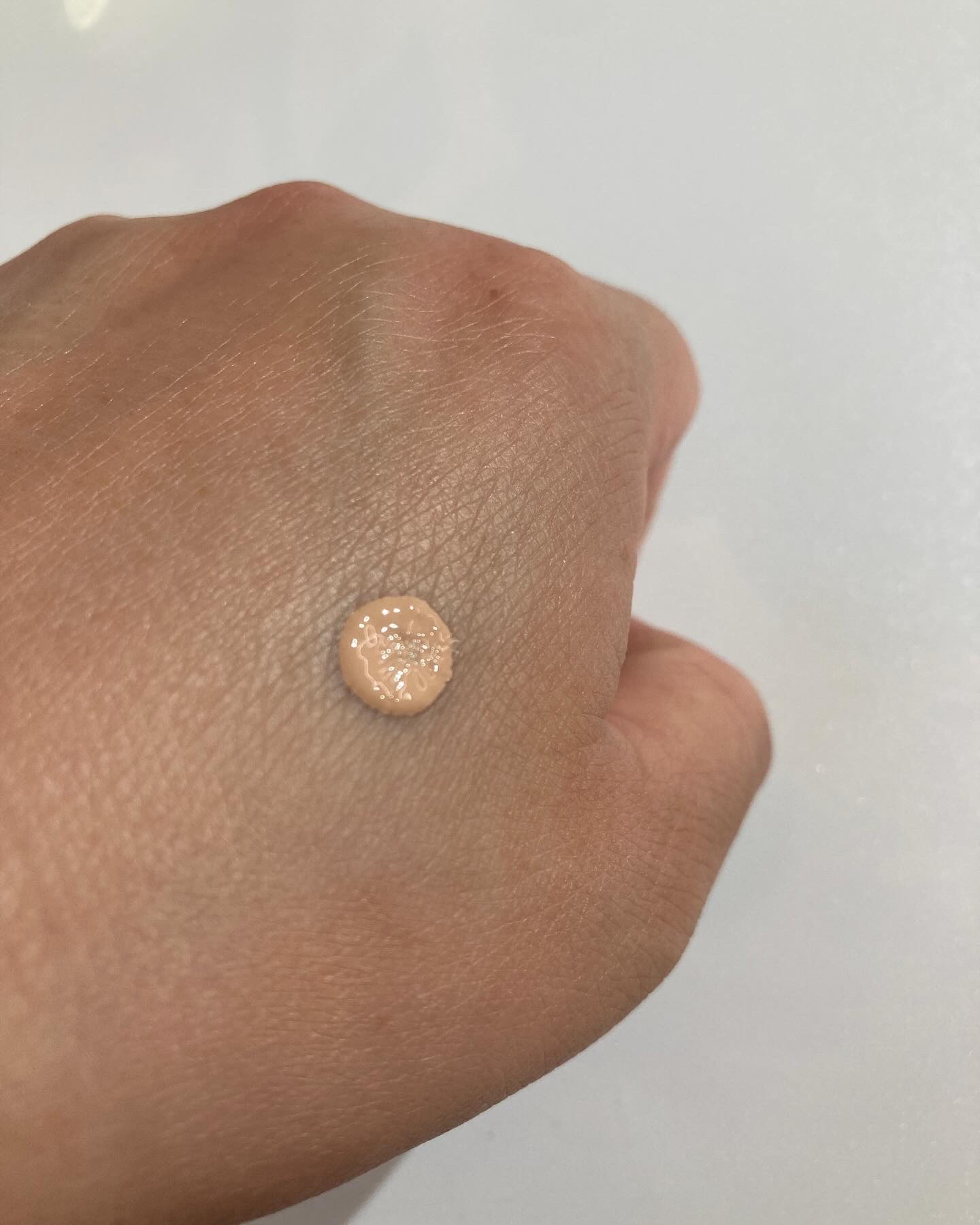 スタジオ ラディアンス 24 ルミナス コンシーラー/M・A・C/リキッドコンシーラーを使ったクチコミ（3枚目）