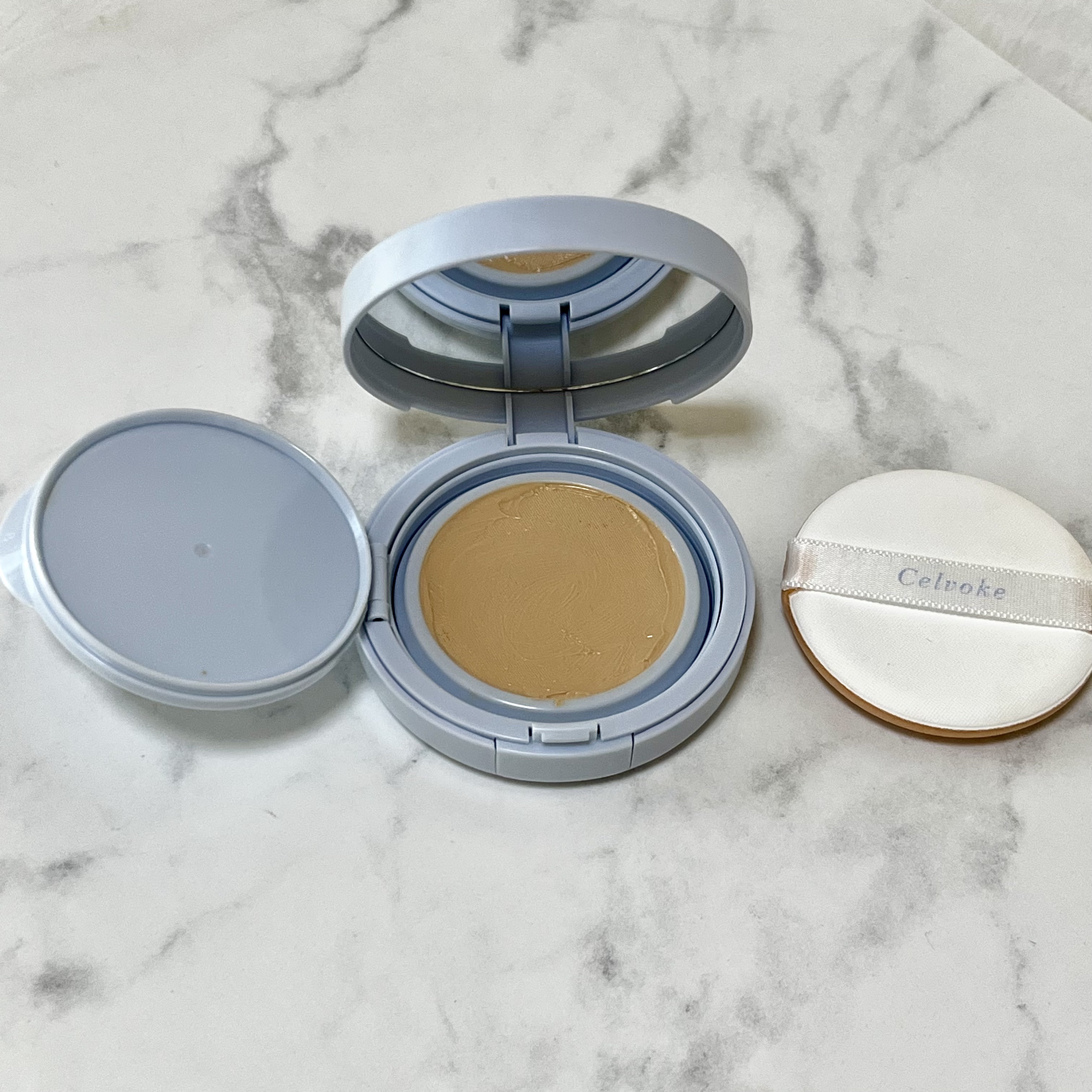 セルヴォークアイシーレタッチクッション/Celvoke/クッションファンデーションを使ったクチコミ（3枚目）